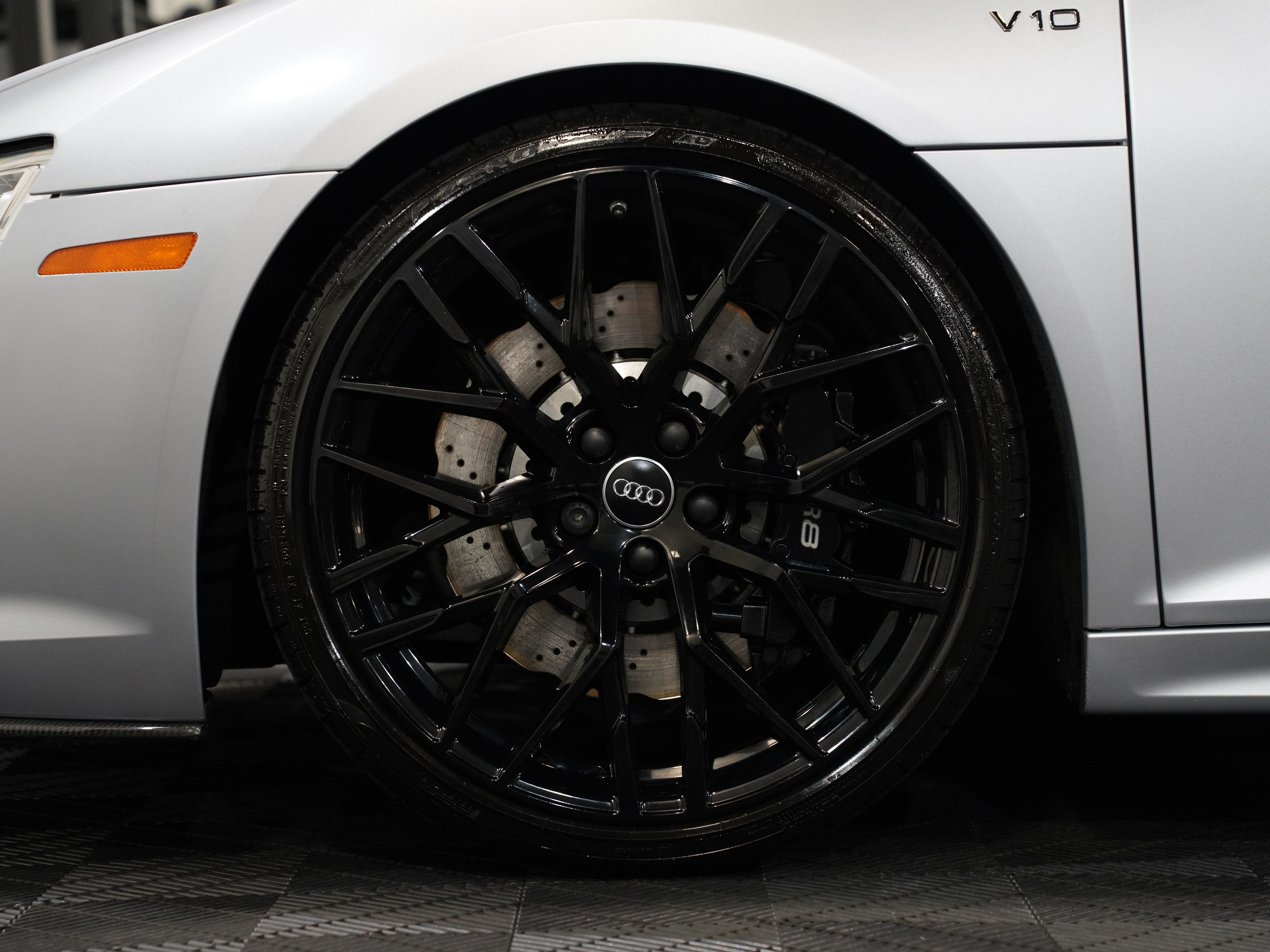 SILVER, 2017 AUDI R8 Thumnail Image 54