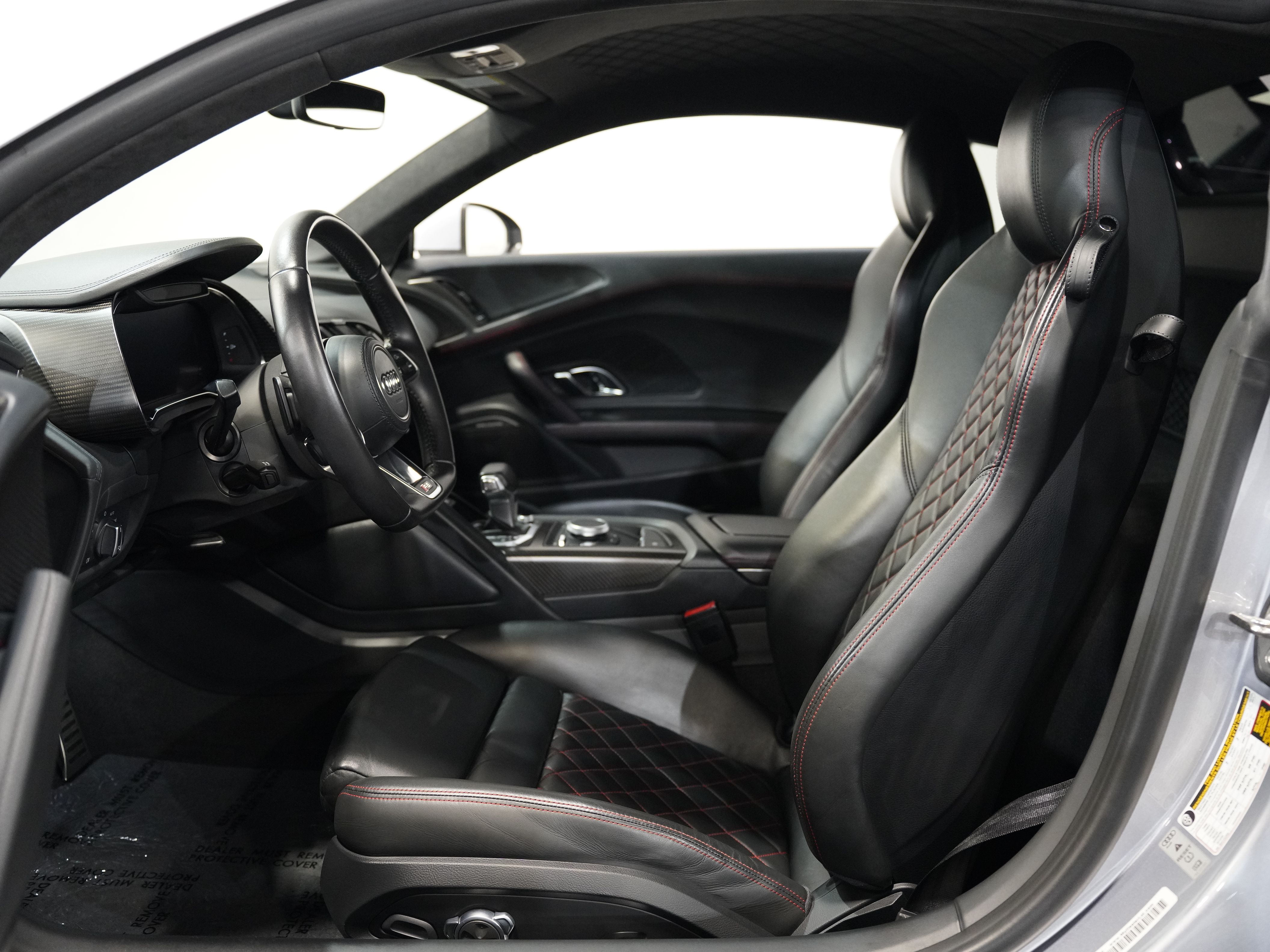 SILVER, 2017 AUDI R8 Image 33