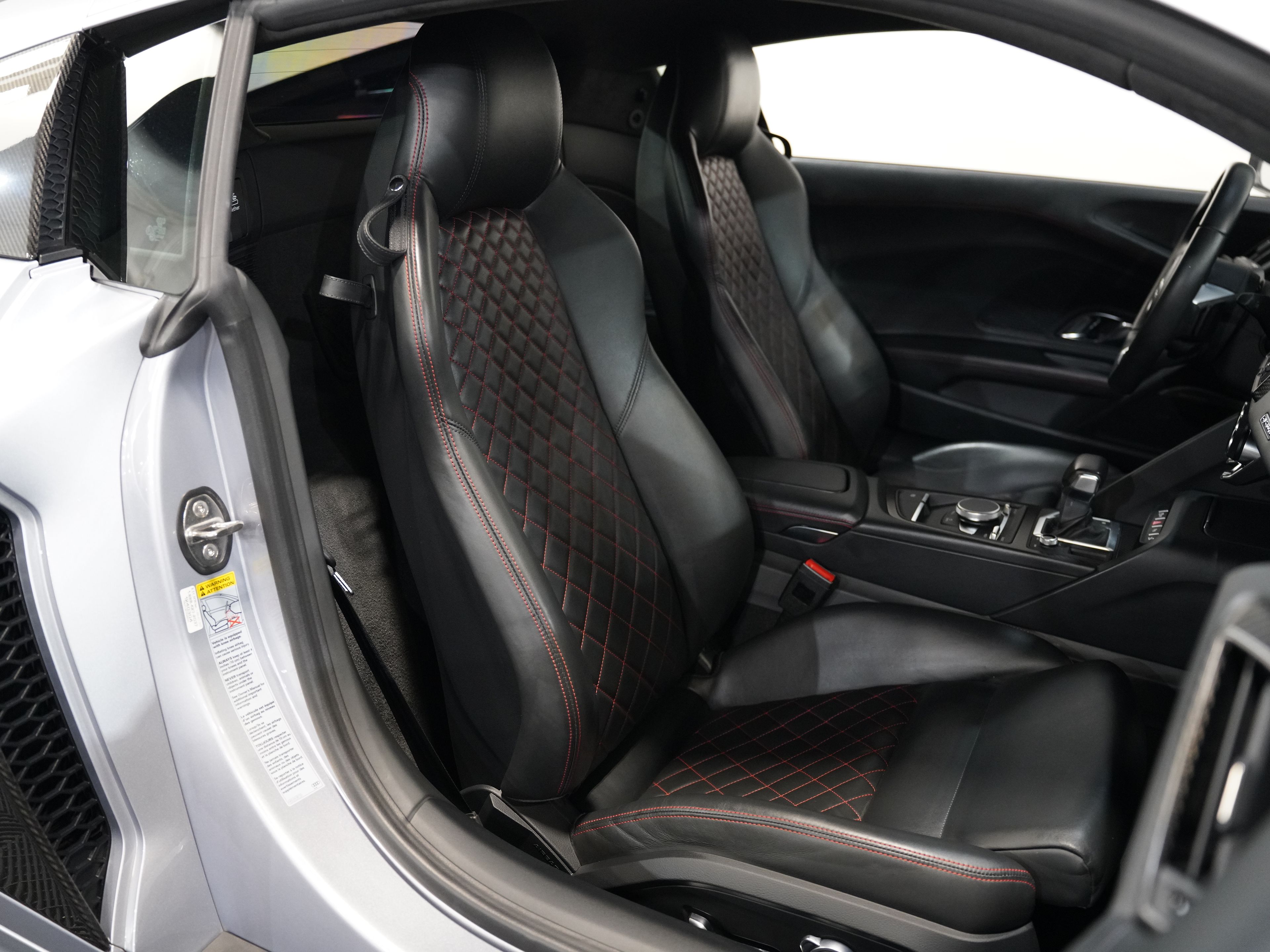 SILVER, 2017 AUDI R8 Thumnail Image 34