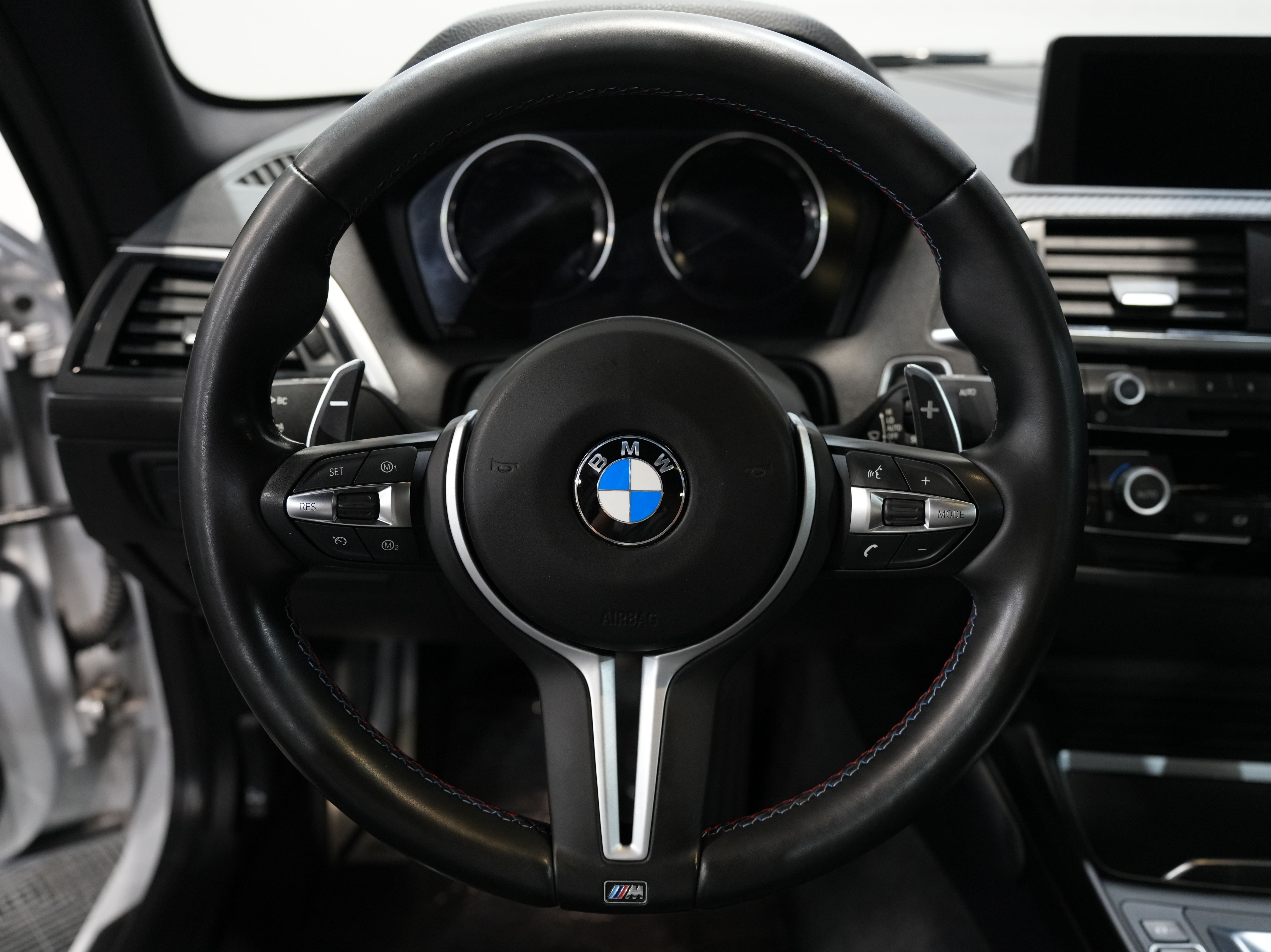 2020 BMW M2 Image 37