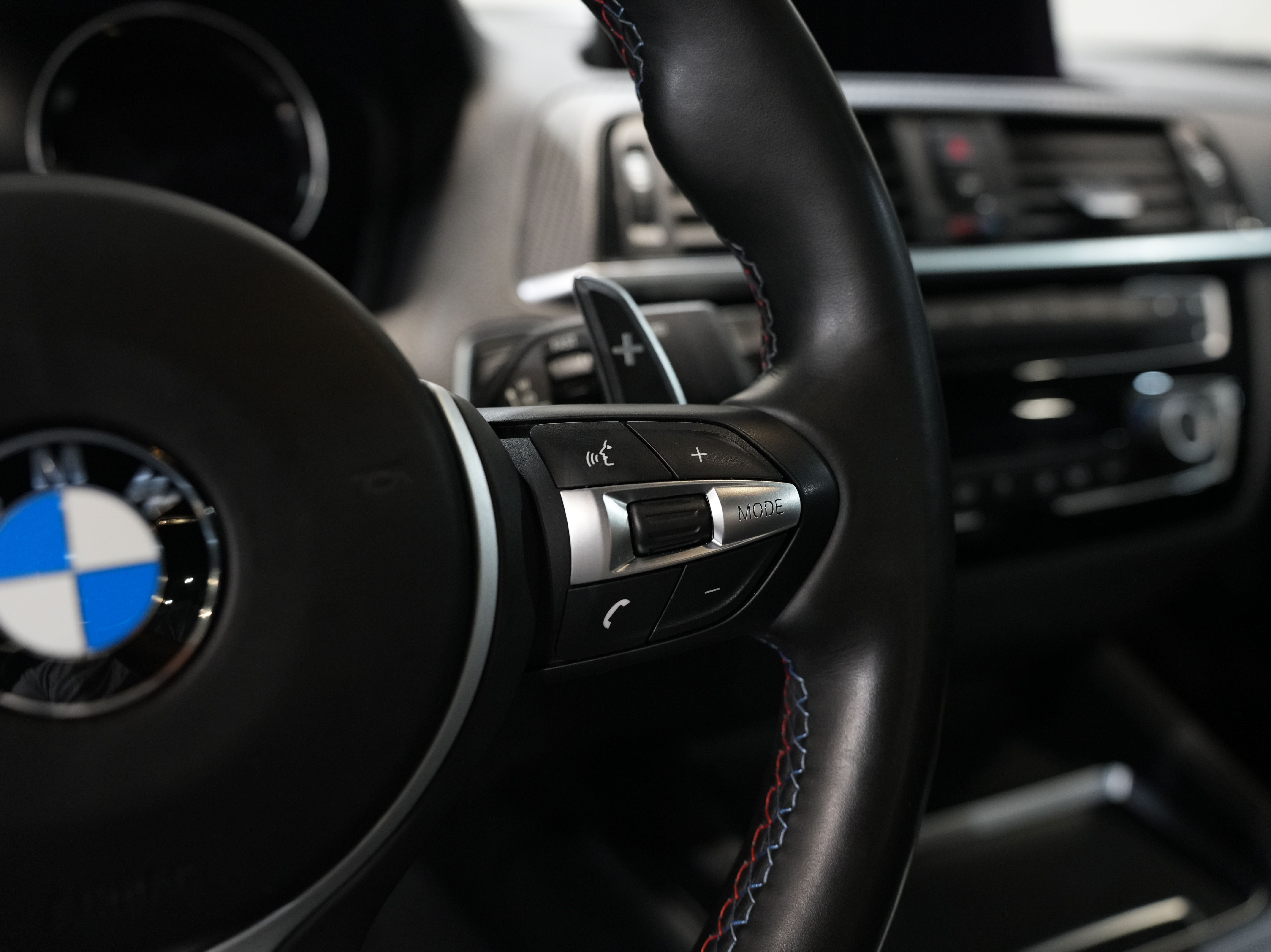 2020 BMW M2 Image 39