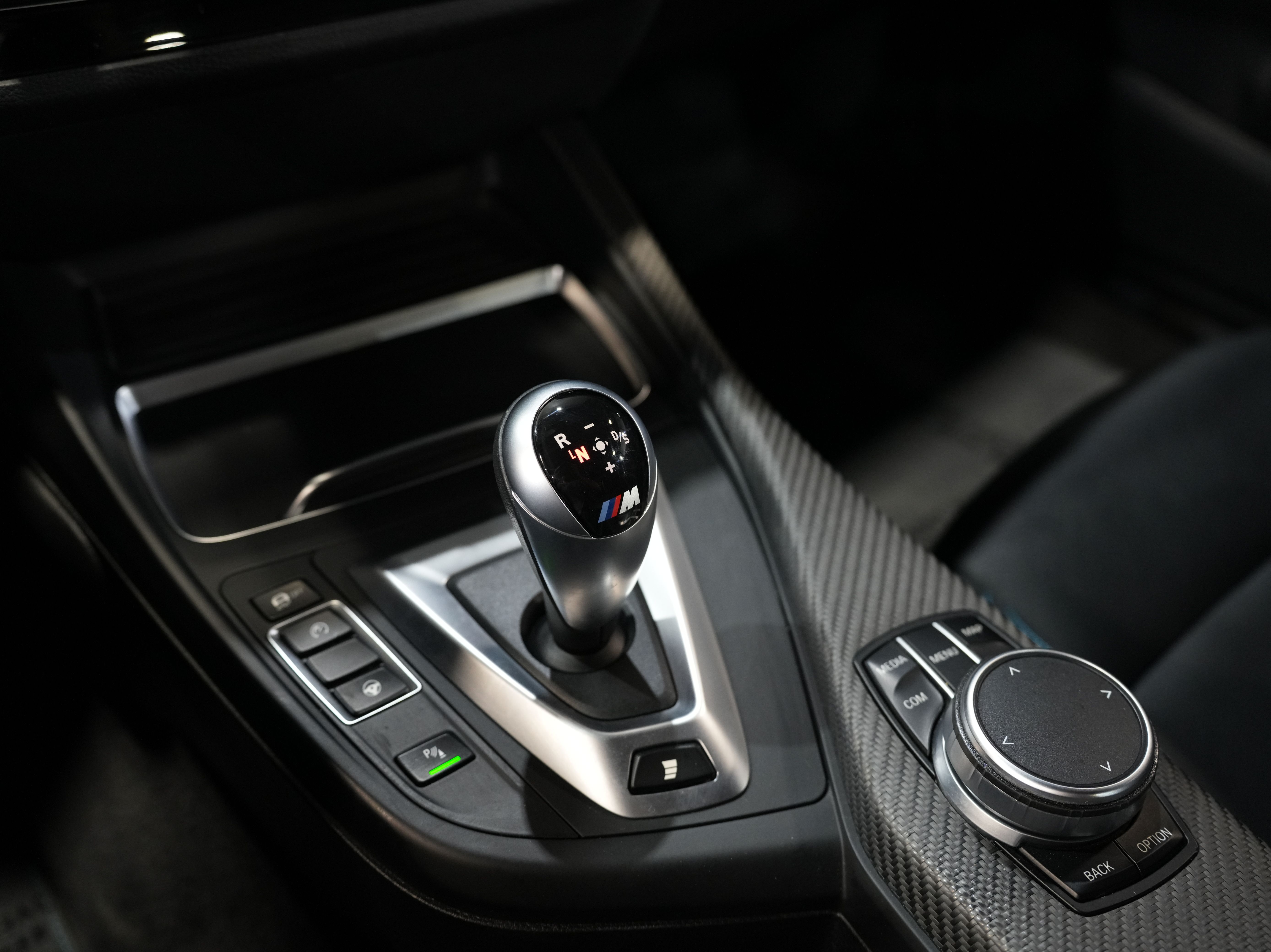 2020 BMW M2 Image 44