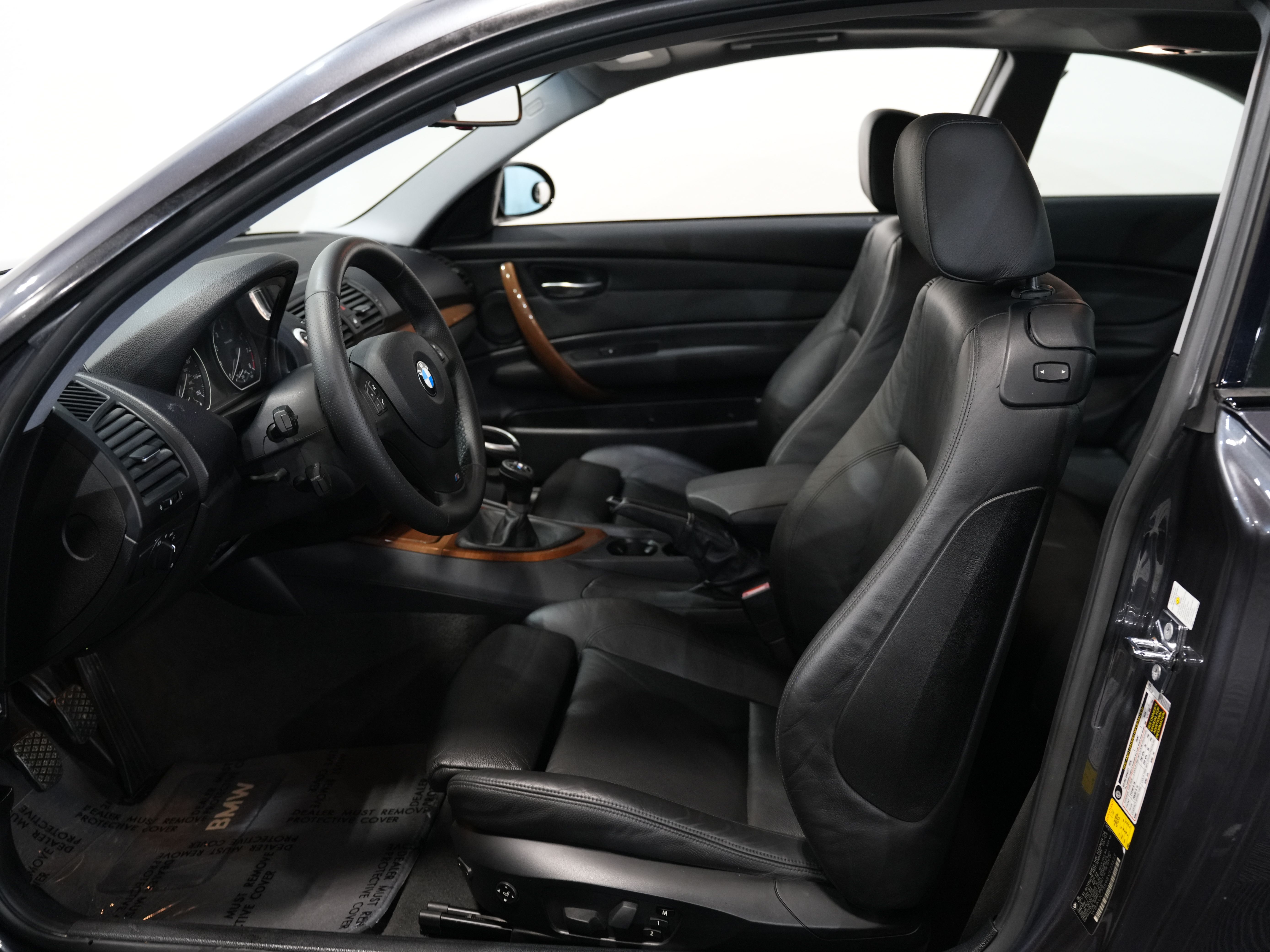 GREY, 2008 BMW 1 SERIES Image 27