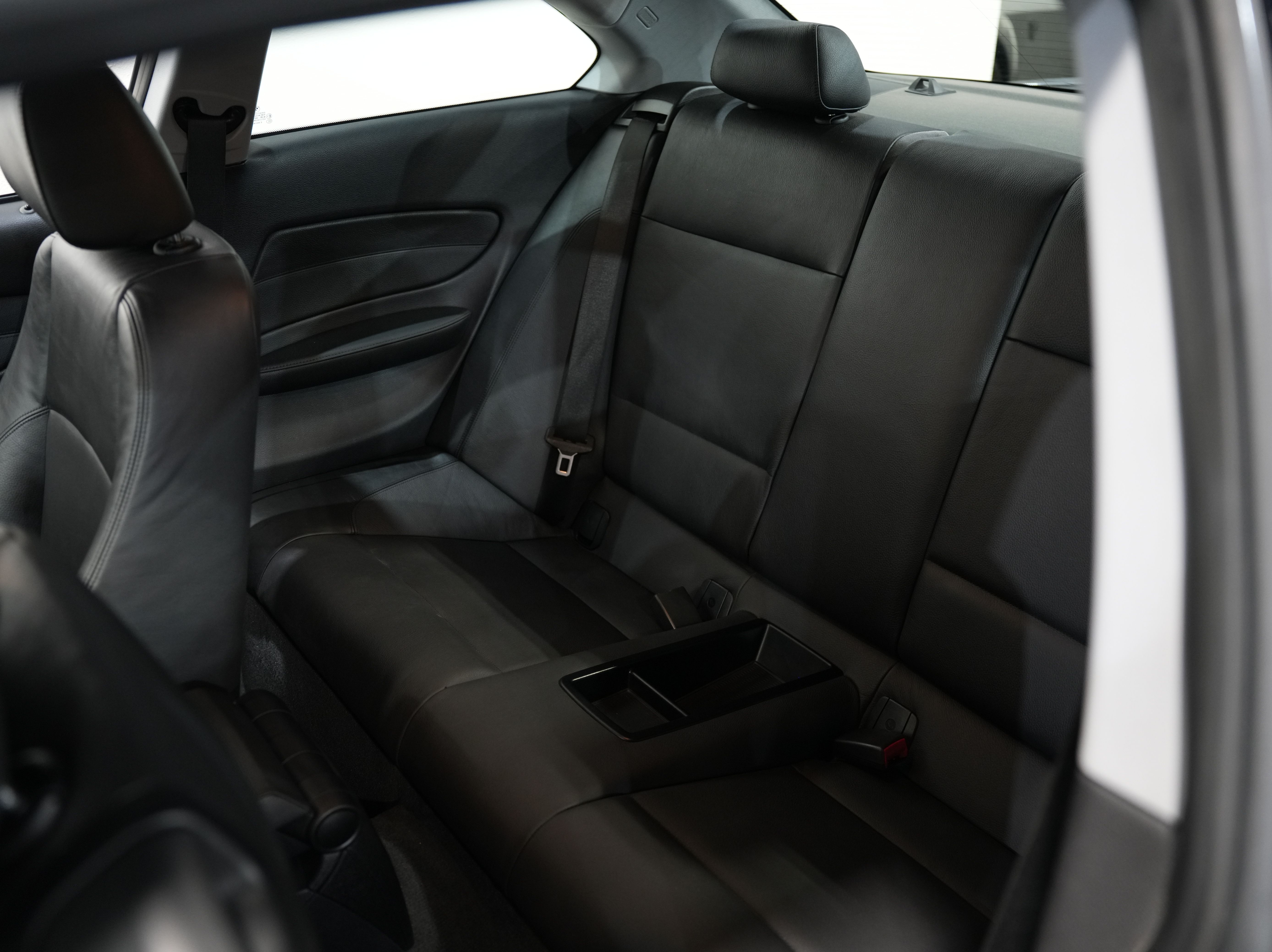 GREY, 2008 BMW 1 SERIES Image 32