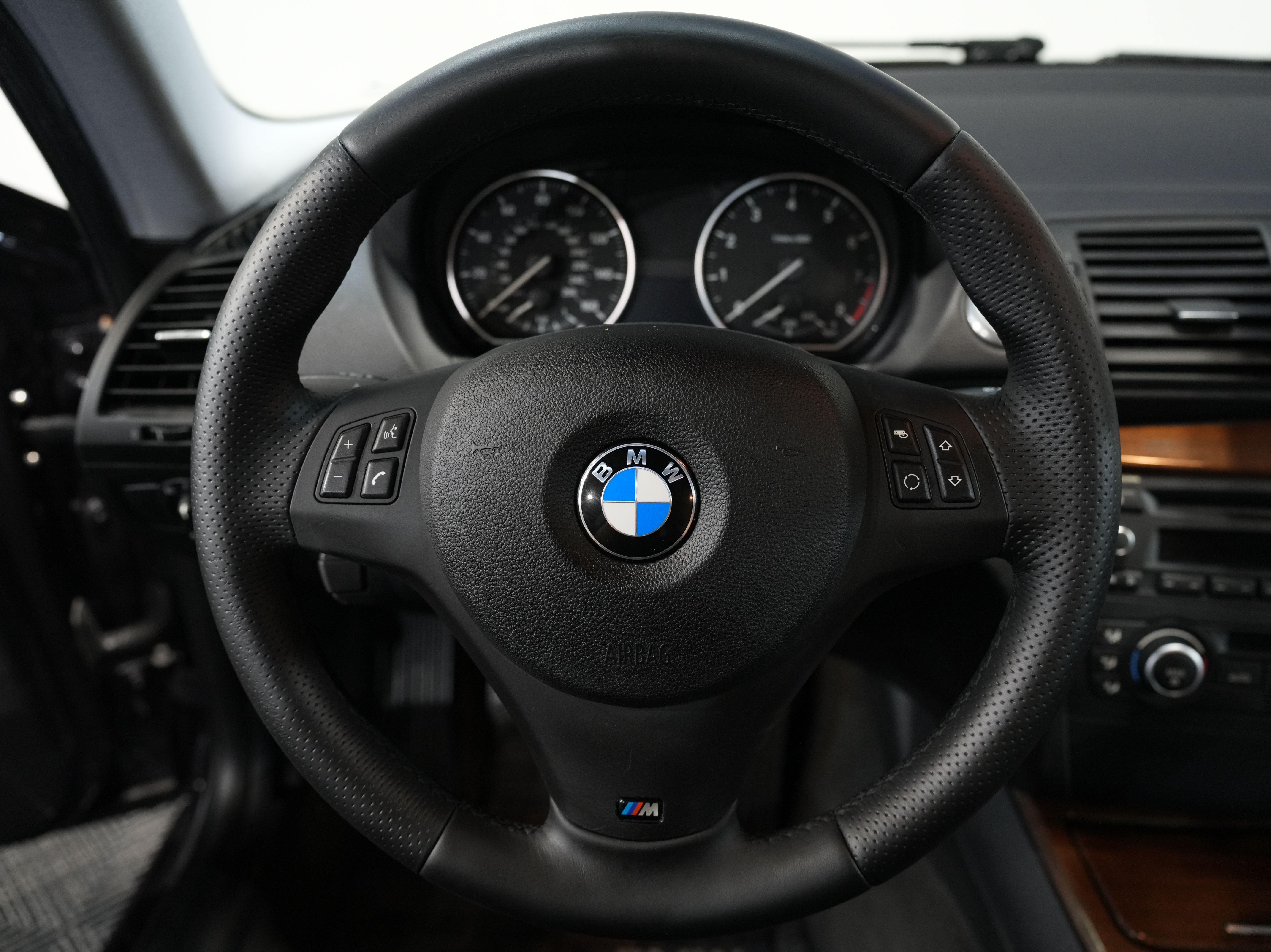 GREY, 2008 BMW 1 SERIES Image 33