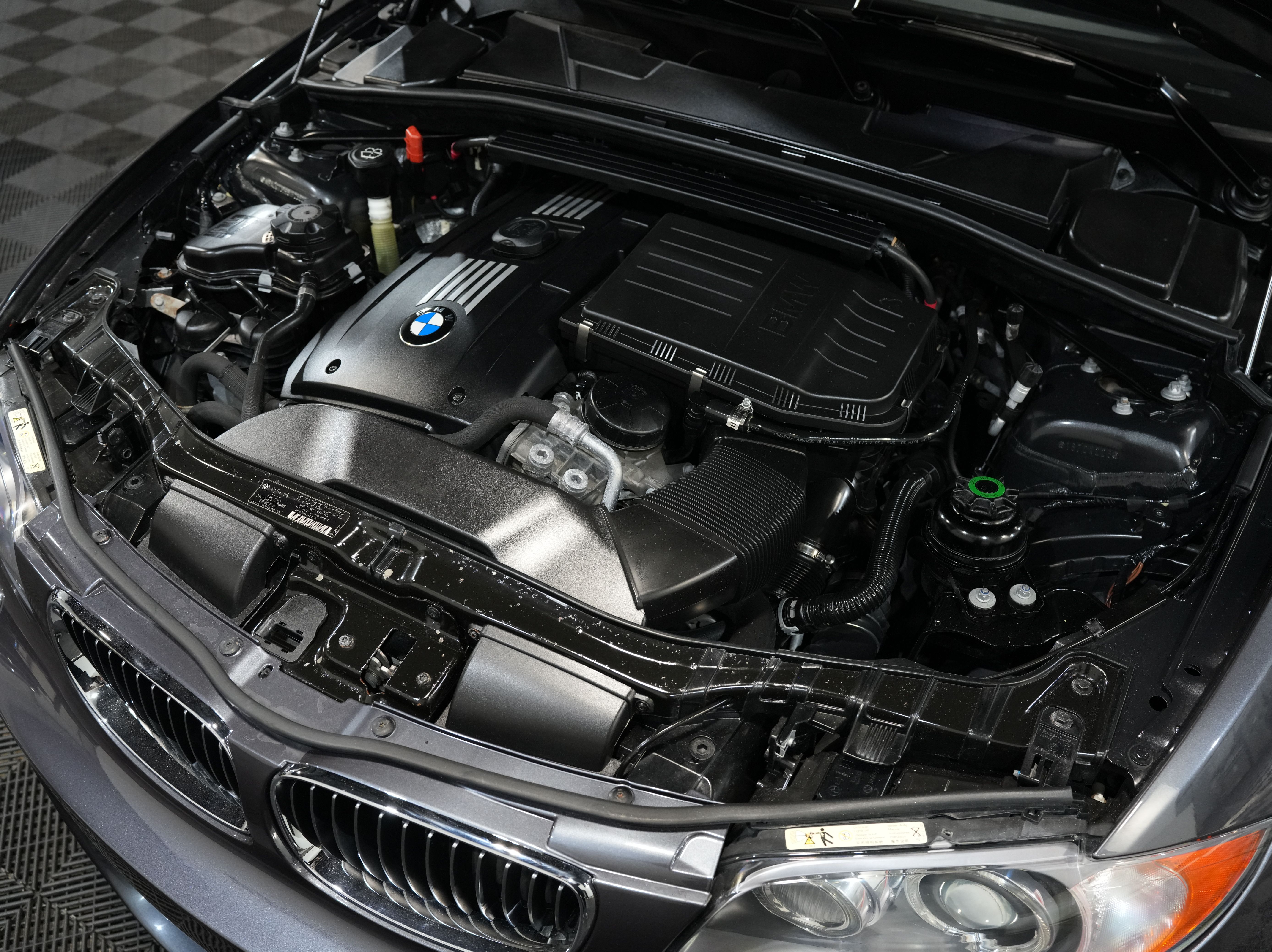 GREY, 2008 BMW 1 SERIES Image 42