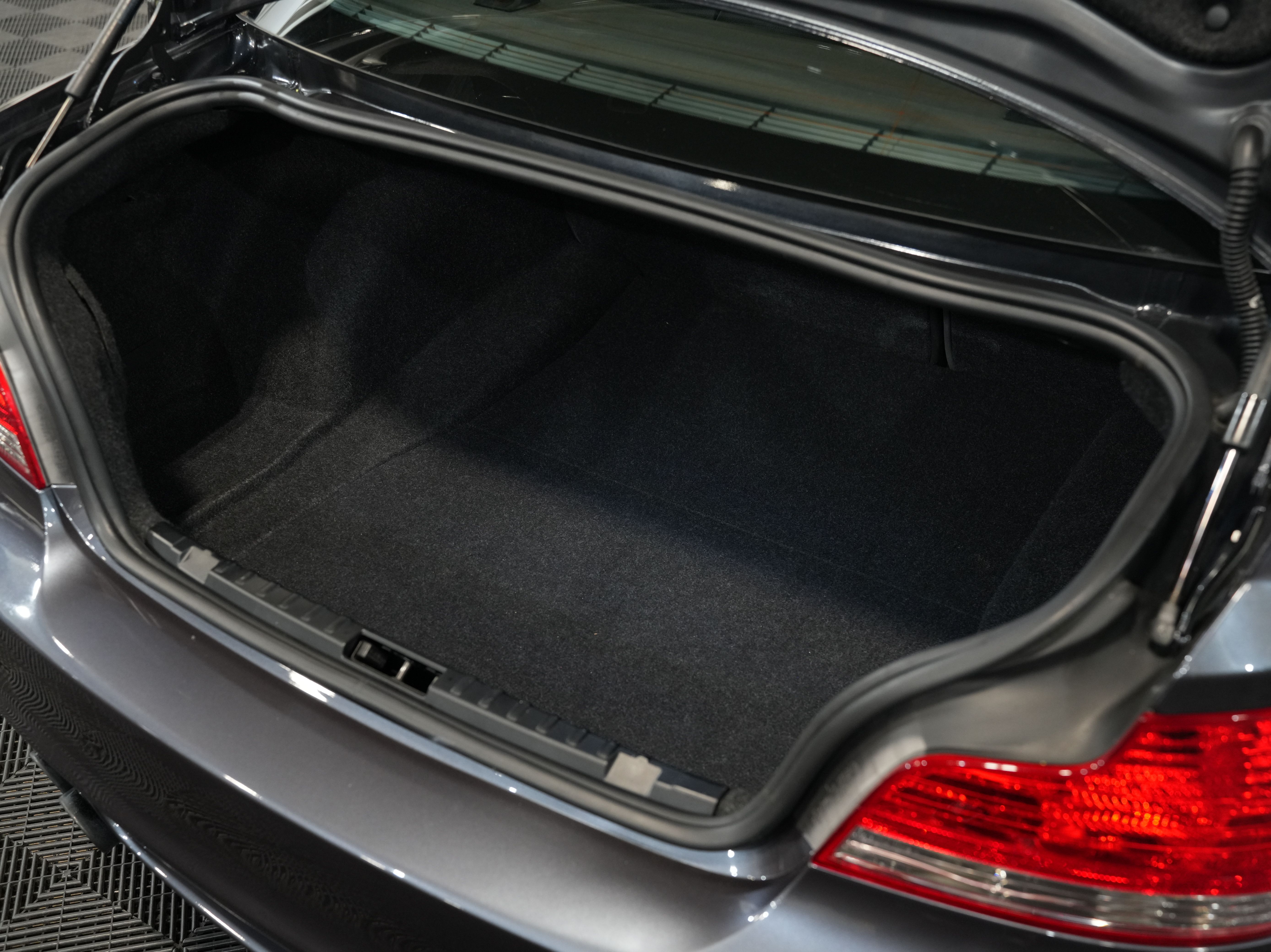 GREY, 2008 BMW 1 SERIES Image 45