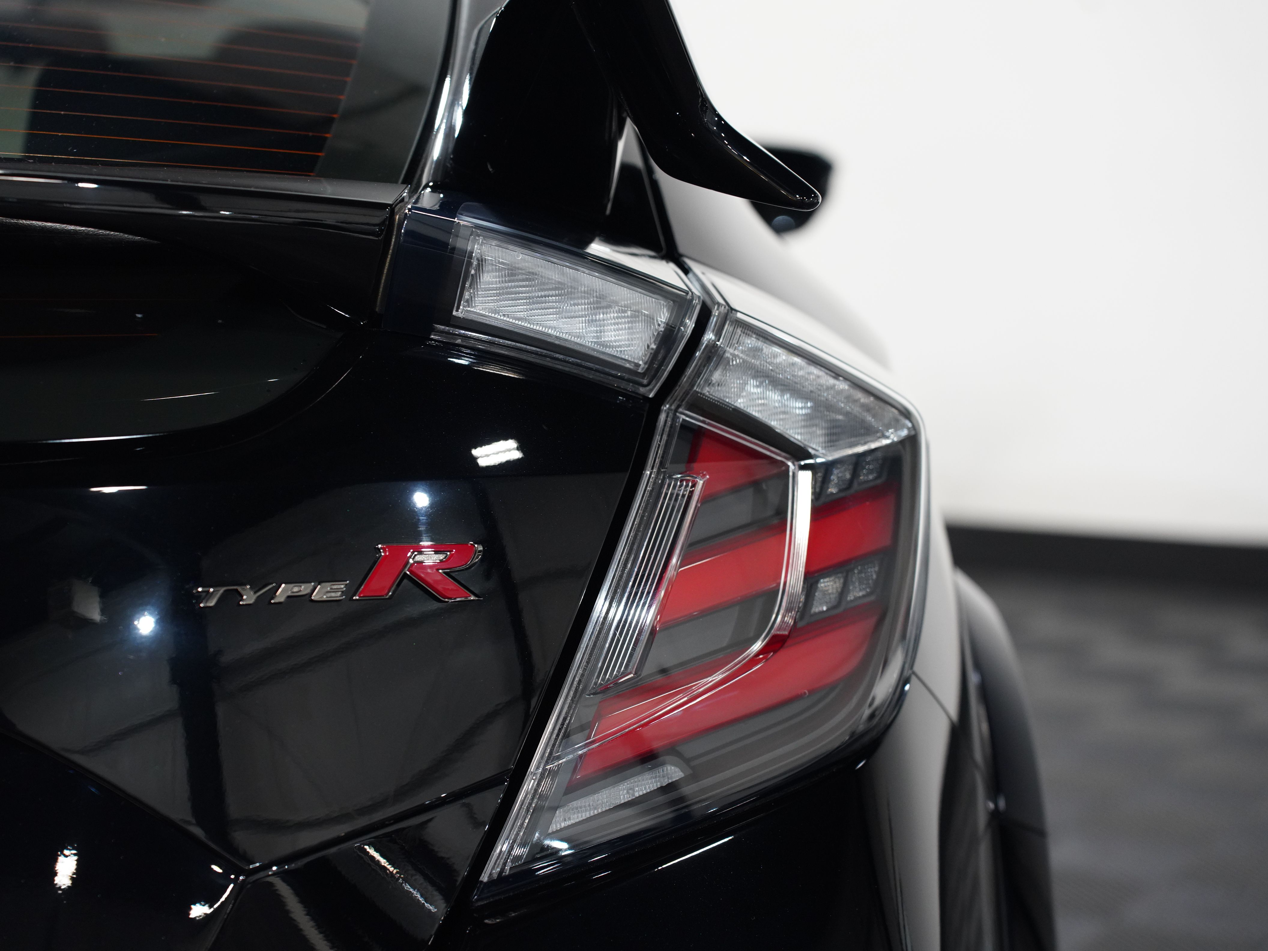 BLACK, 2021 HONDA CIVIC TYPE R Image 20