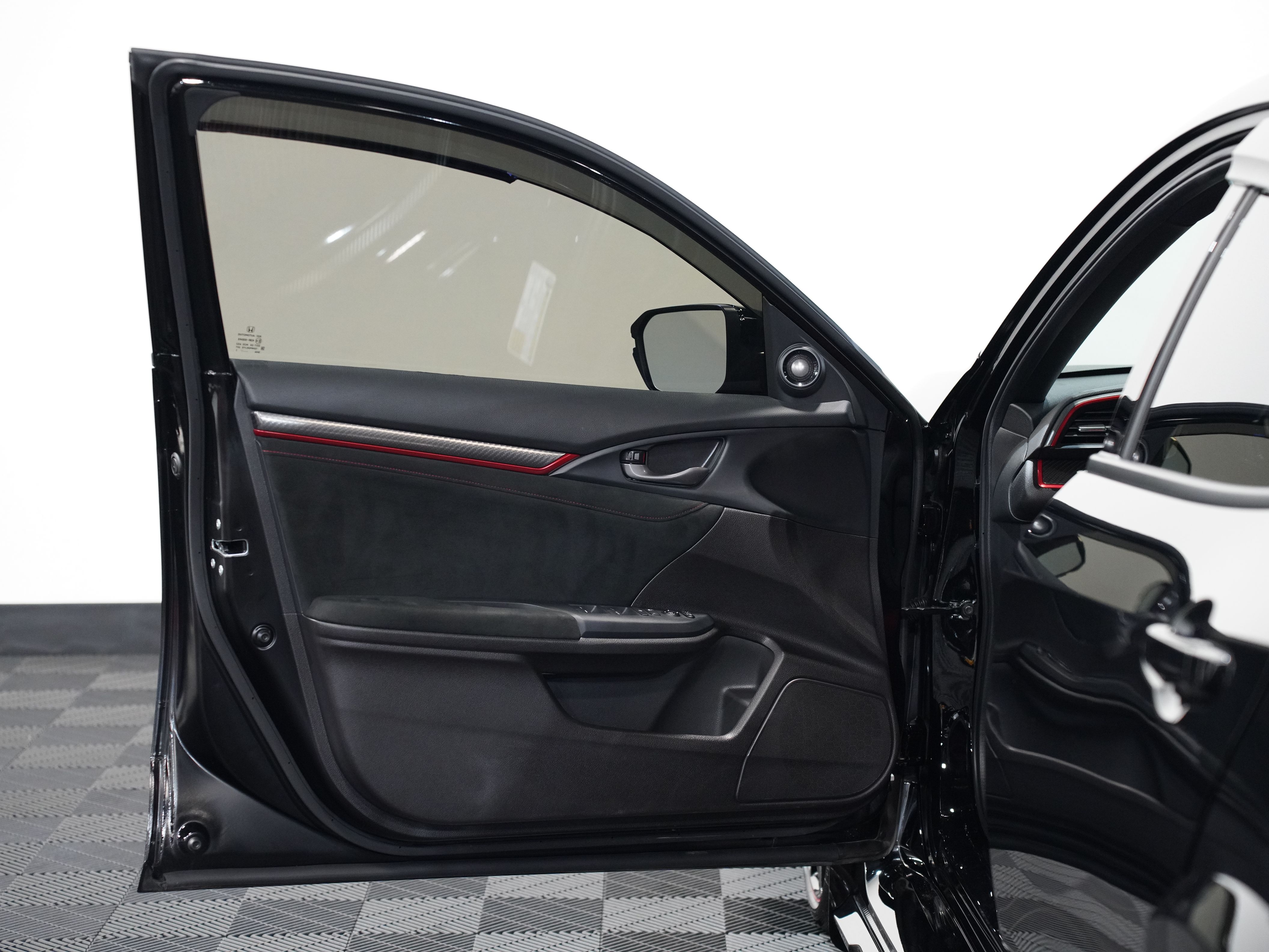 BLACK, 2021 HONDA CIVIC TYPE R Image 24