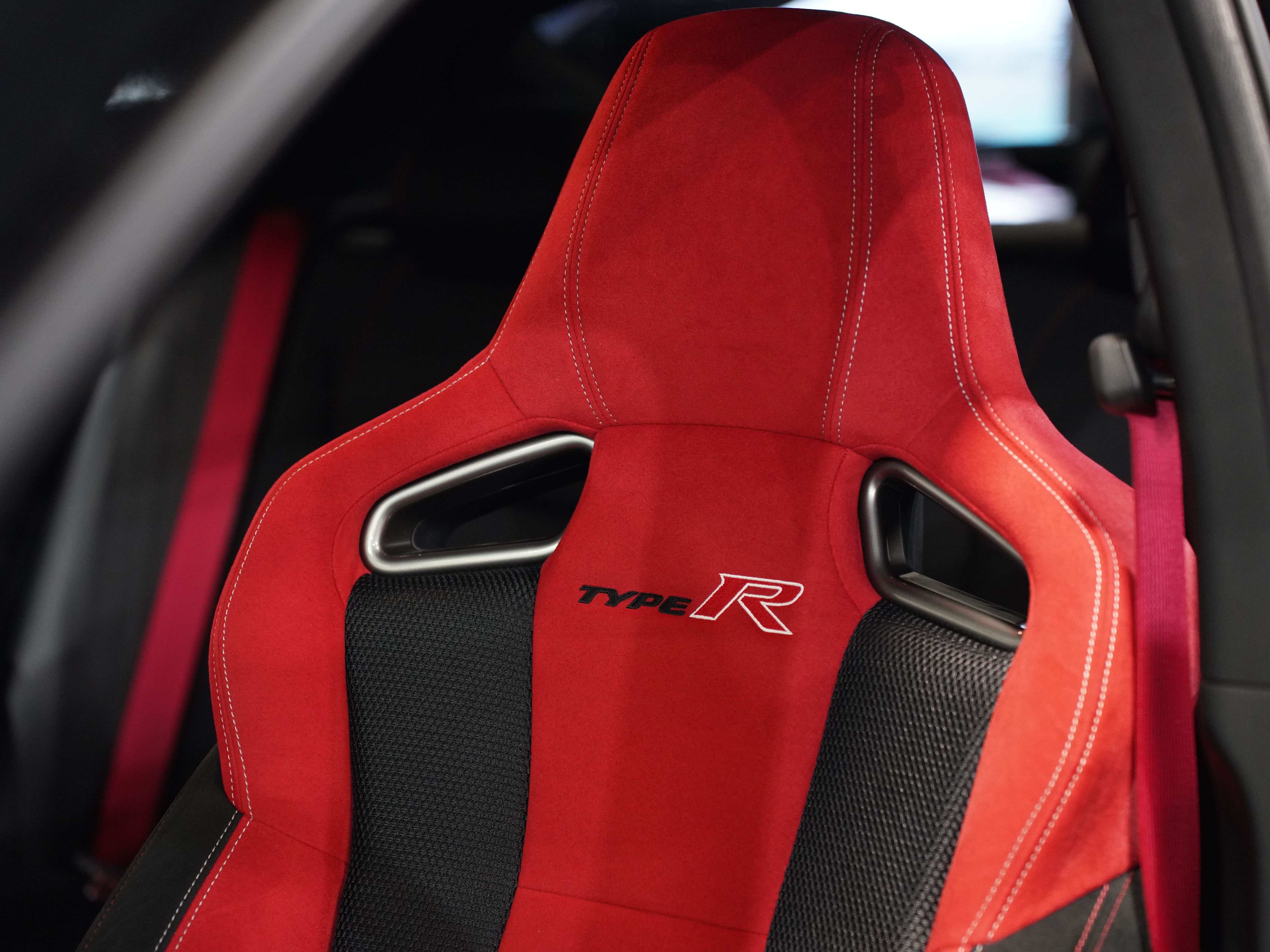 BLACK, 2021 HONDA CIVIC TYPE R Image 32