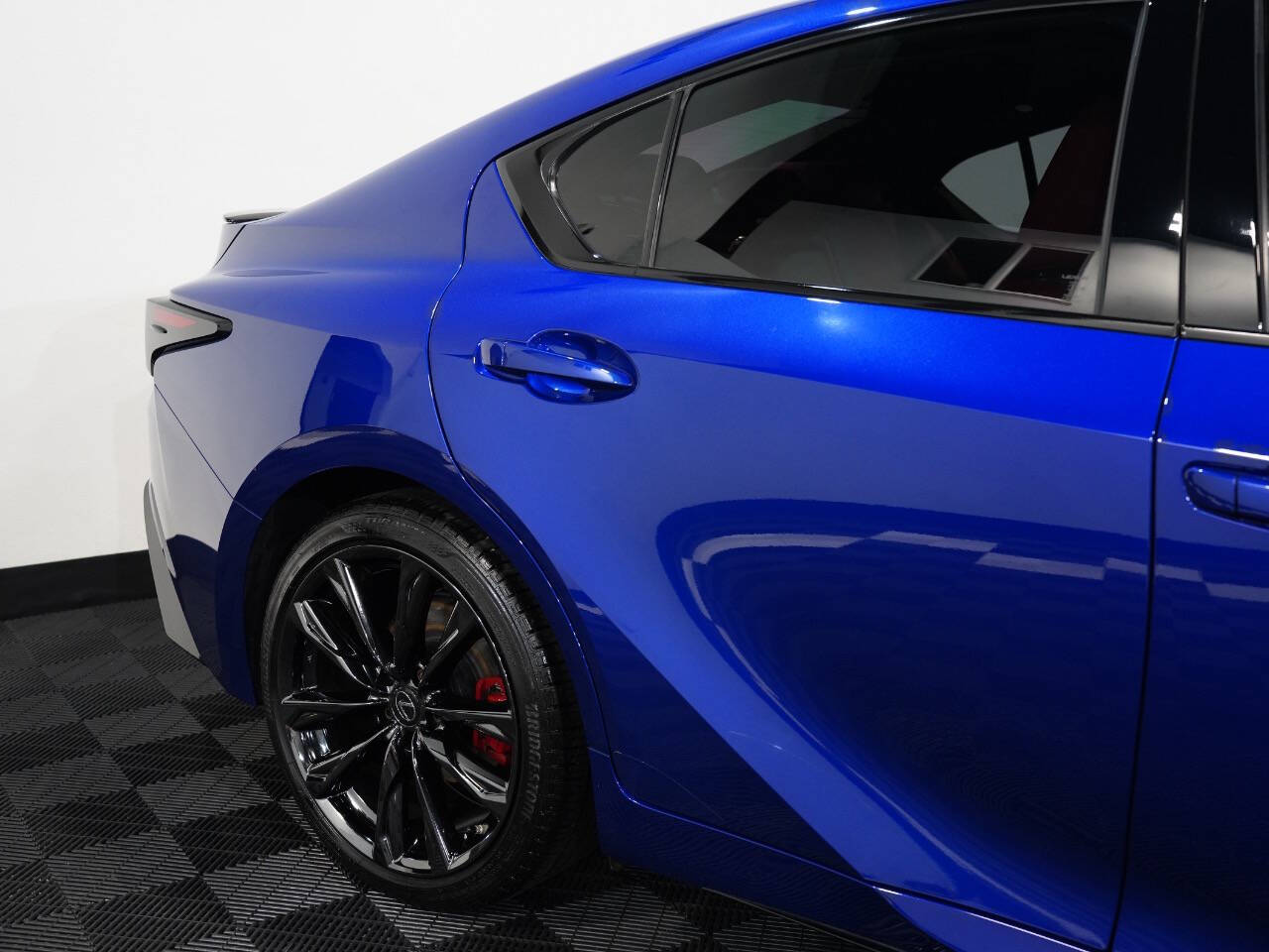 BLUE, 2022 LEXUS IS Image 15