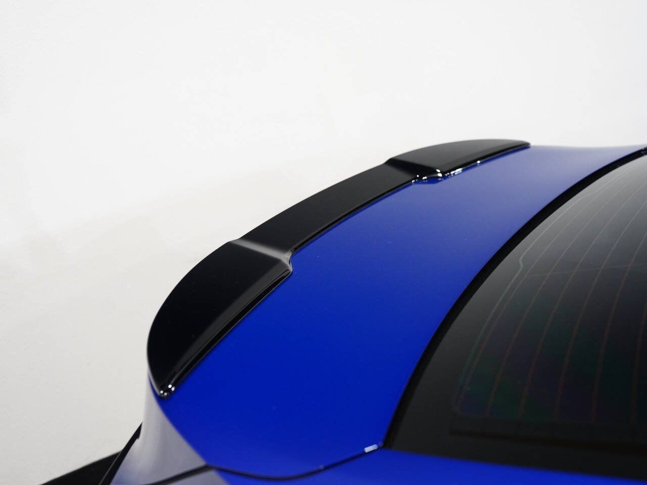 BLUE, 2022 LEXUS IS Image 16