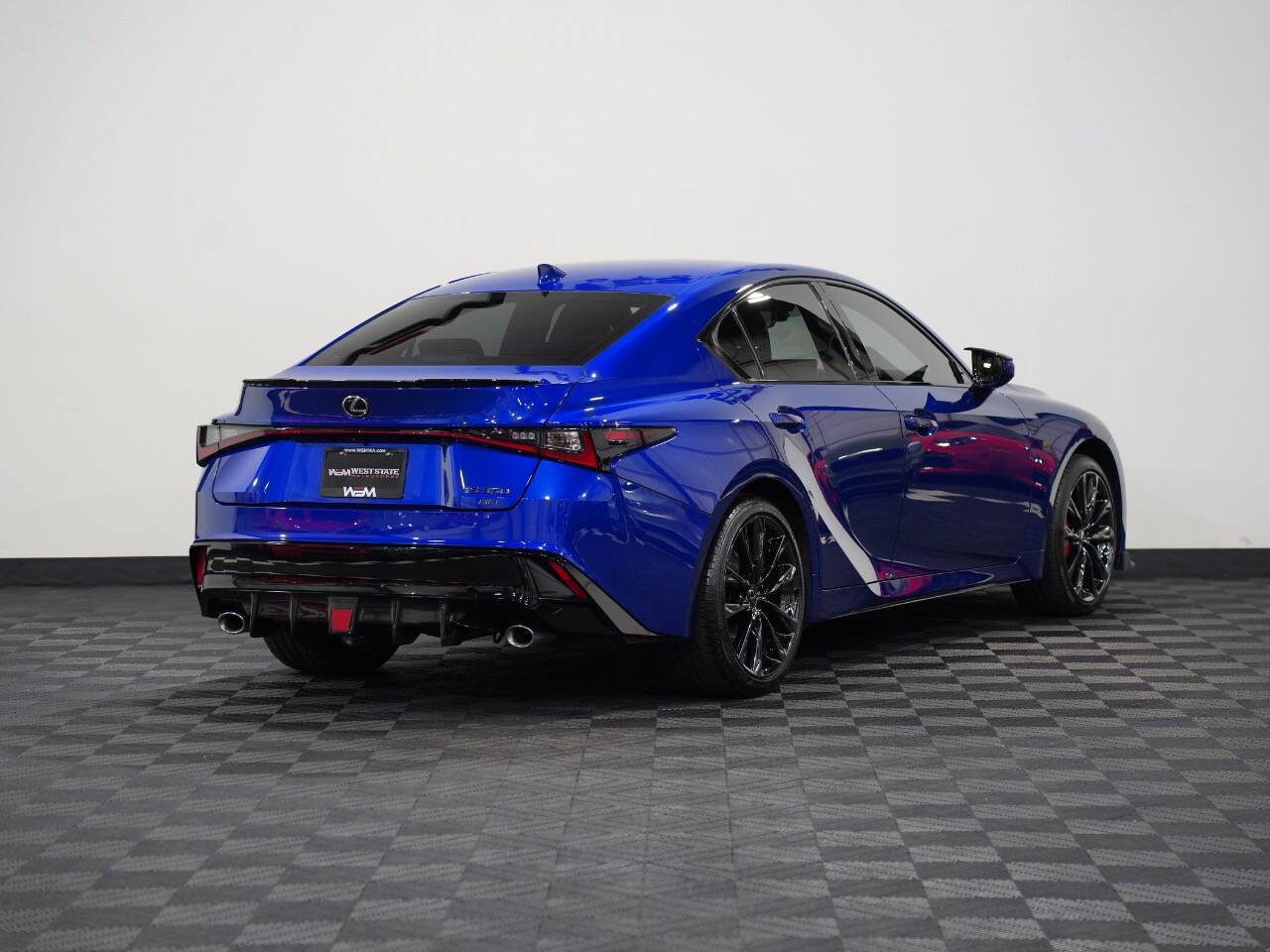 BLUE, 2022 LEXUS IS Image 6
