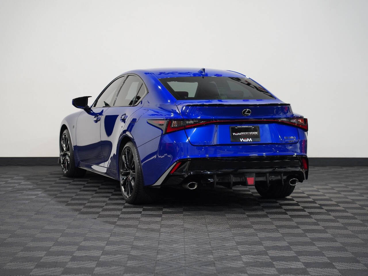 BLUE, 2022 LEXUS IS Image 8