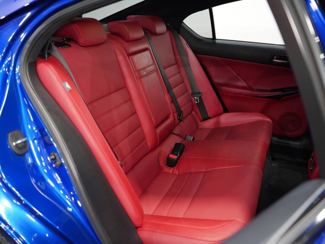 BLUE, 2022 LEXUS IS Image 39