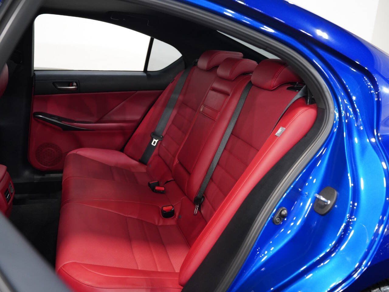 BLUE, 2022 LEXUS IS Image 37