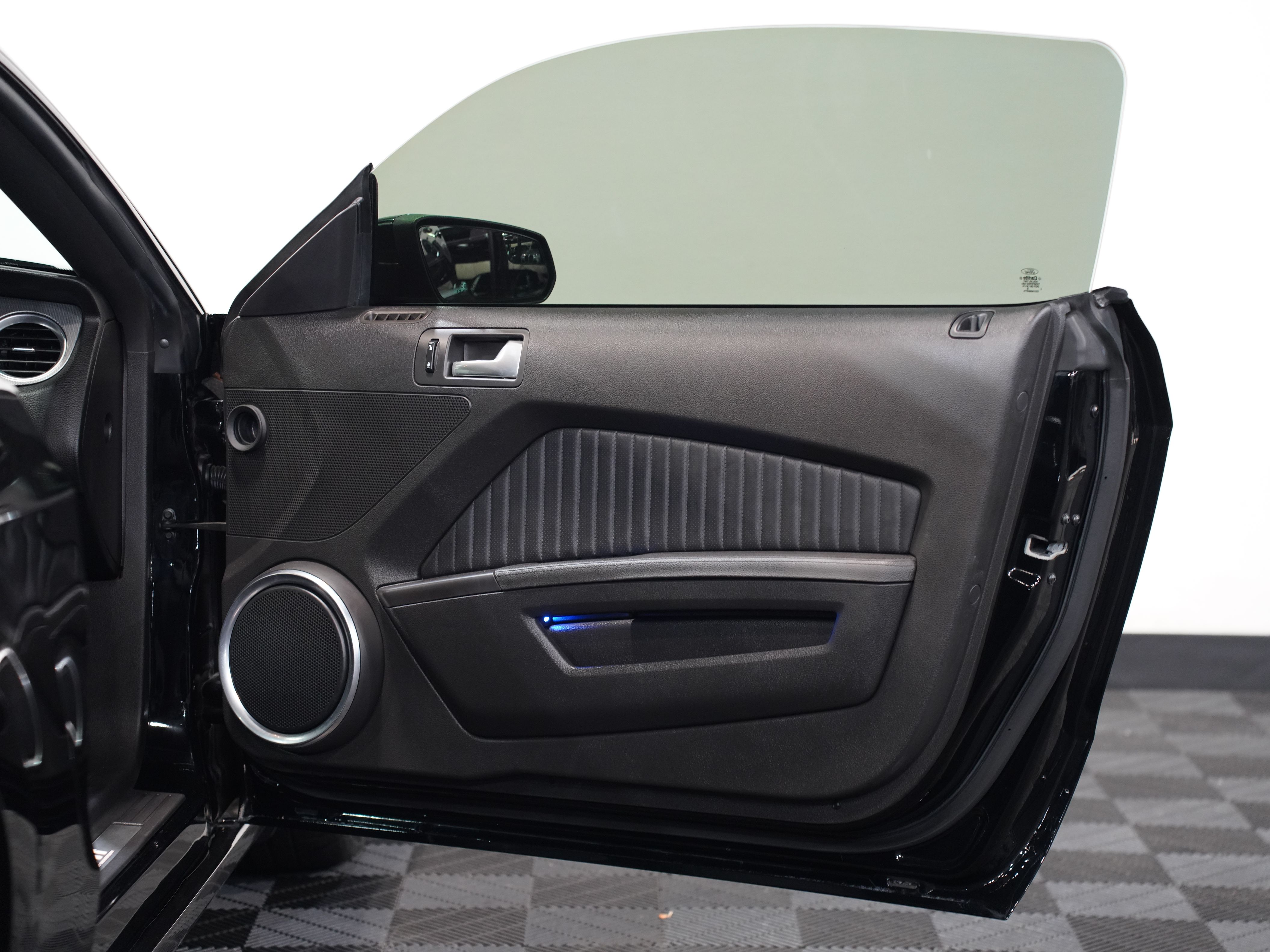 2013 FORD MUSTANG Image 26