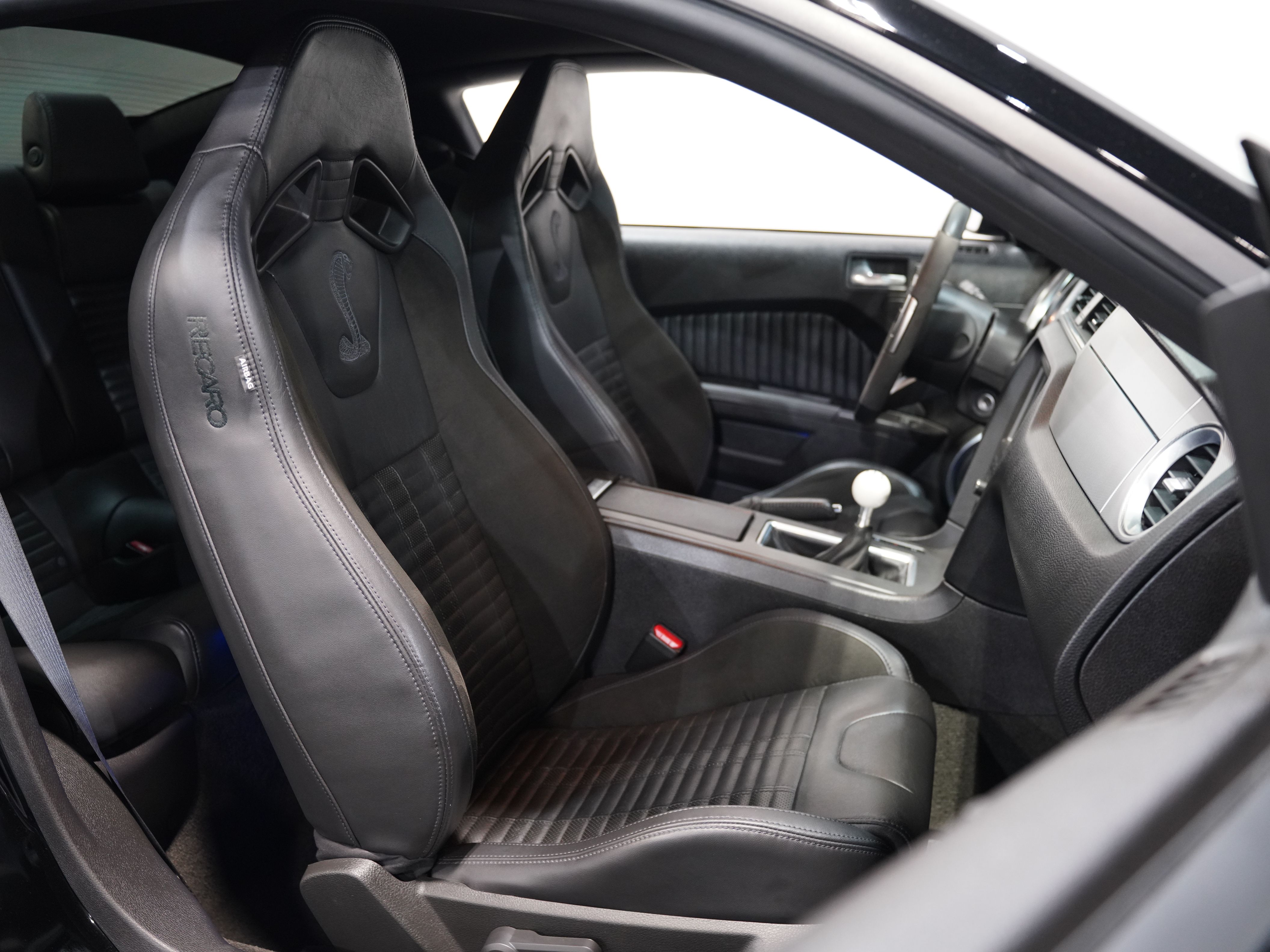2013 FORD MUSTANG Image 33