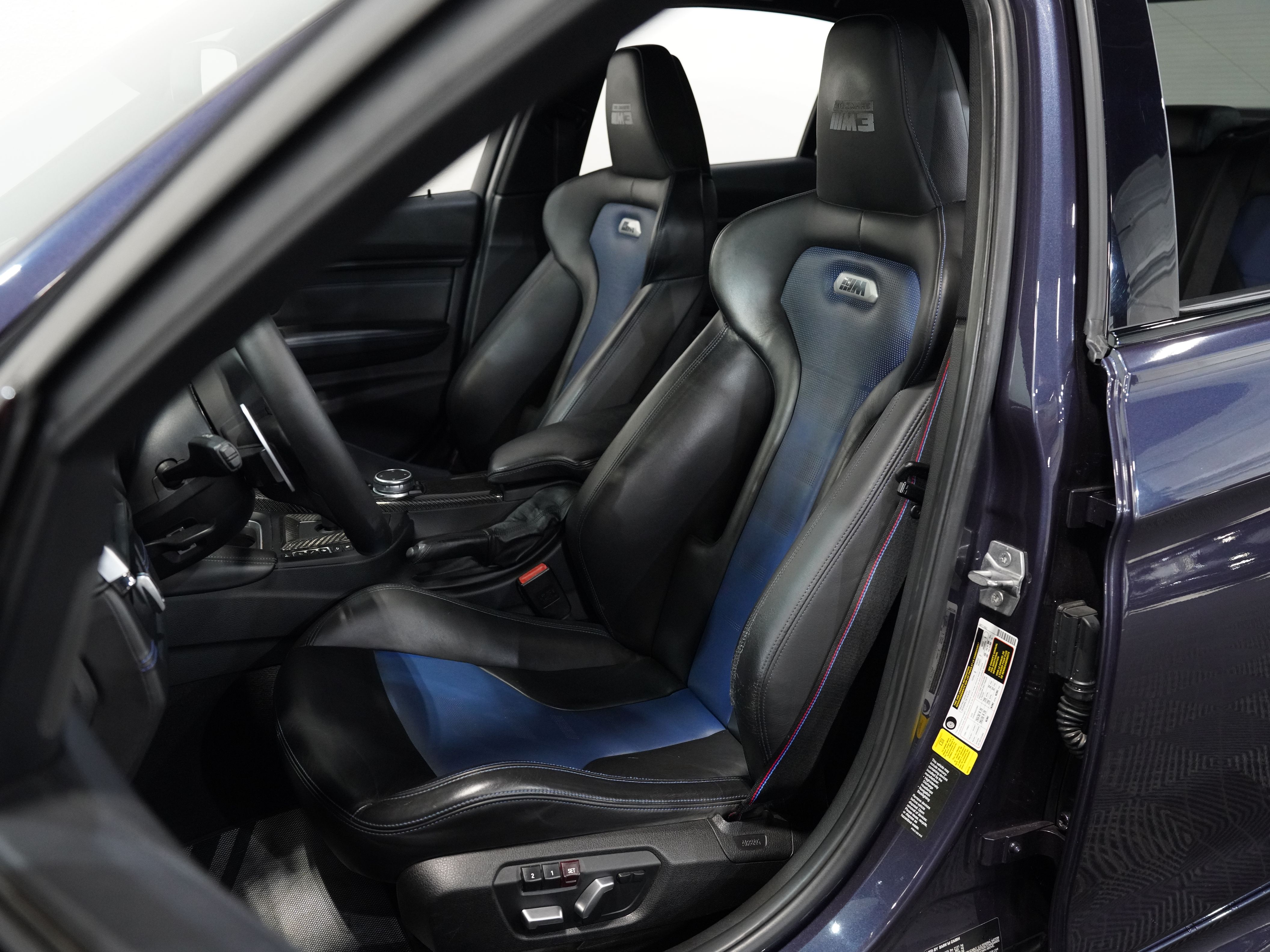 MACAO BLUE METALLIC, 2017 BMW M3 Image 31