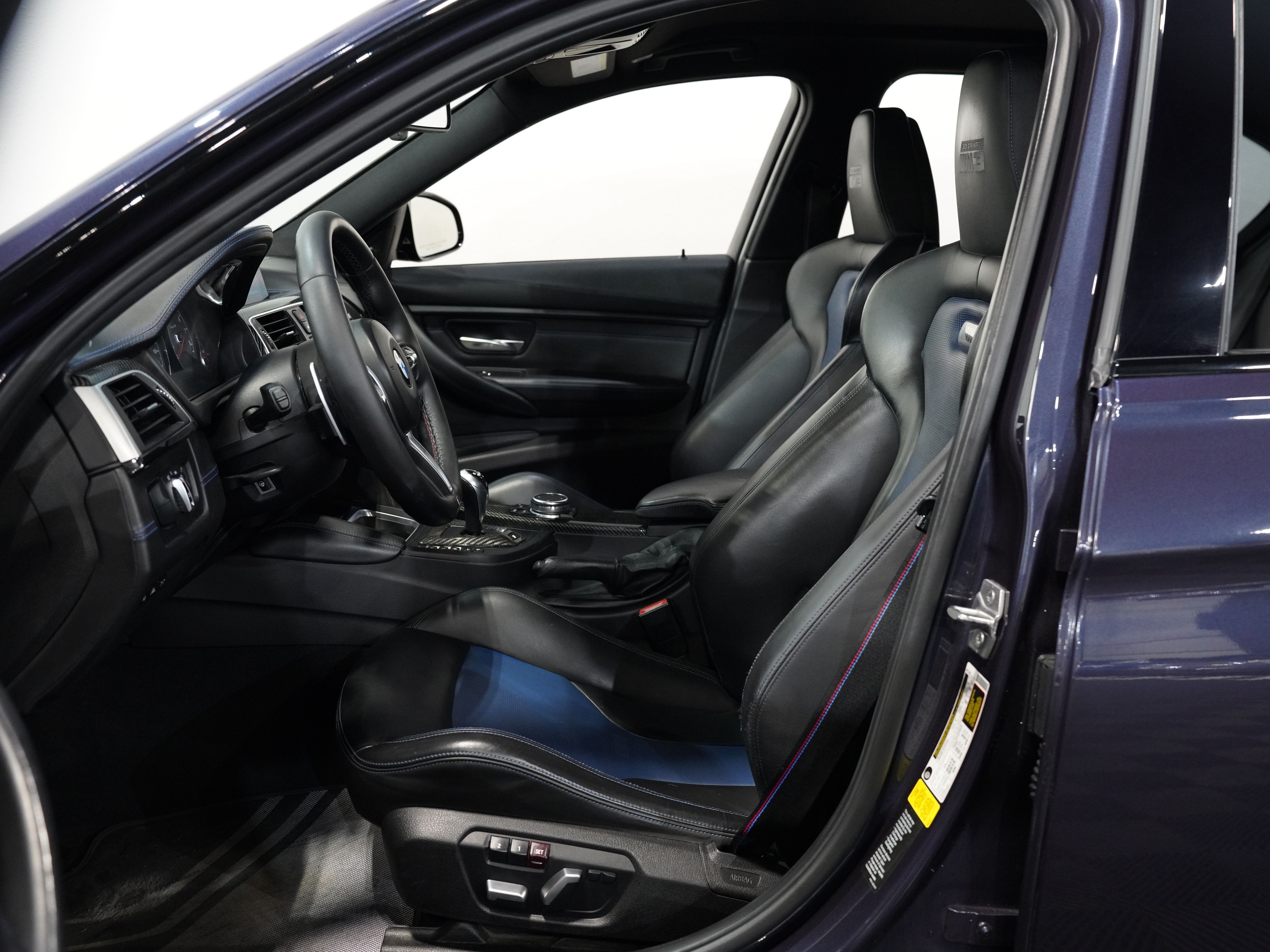 MACAO BLUE METALLIC, 2017 BMW M3 Image 32