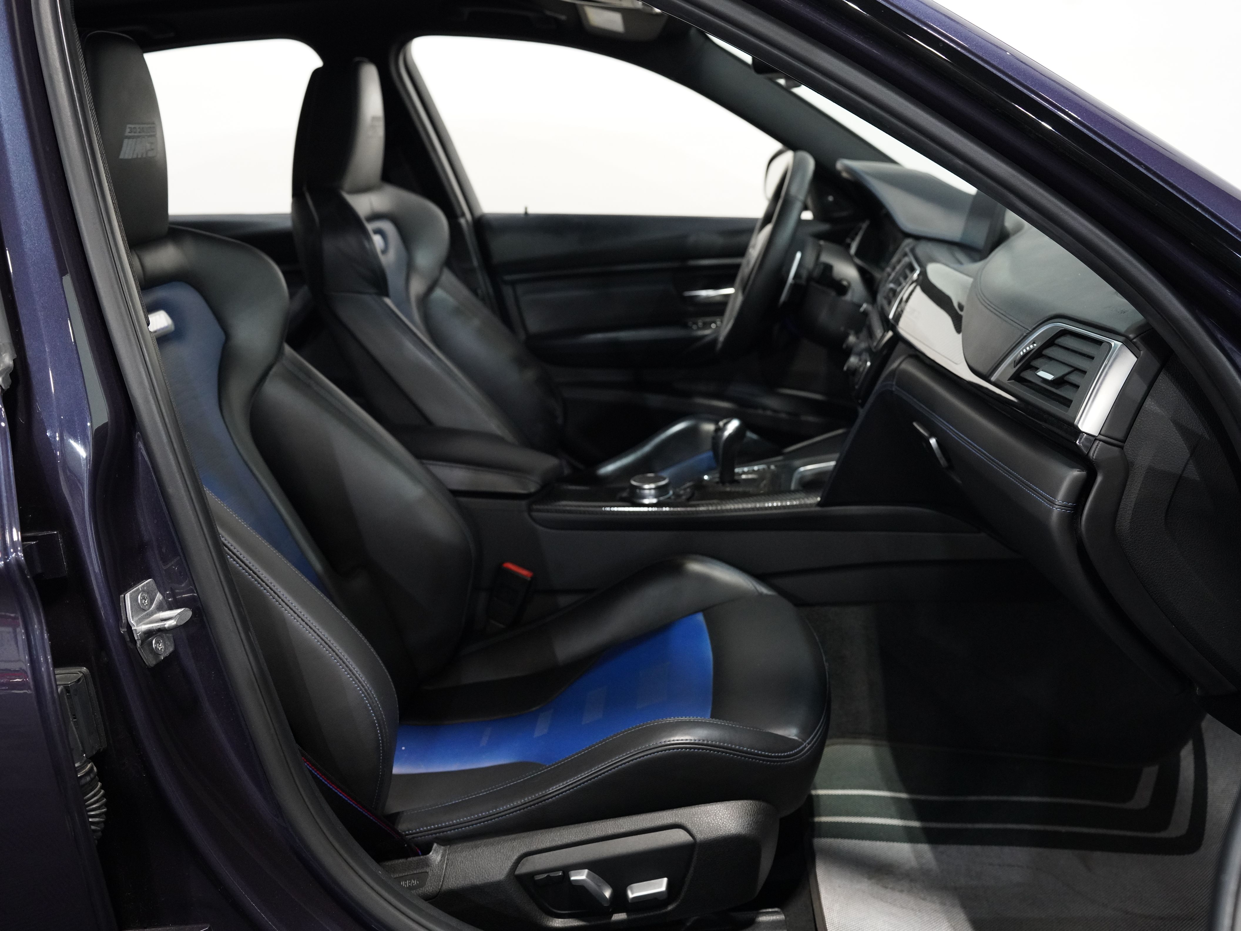 MACAO BLUE METALLIC, 2017 BMW M3 Image 35