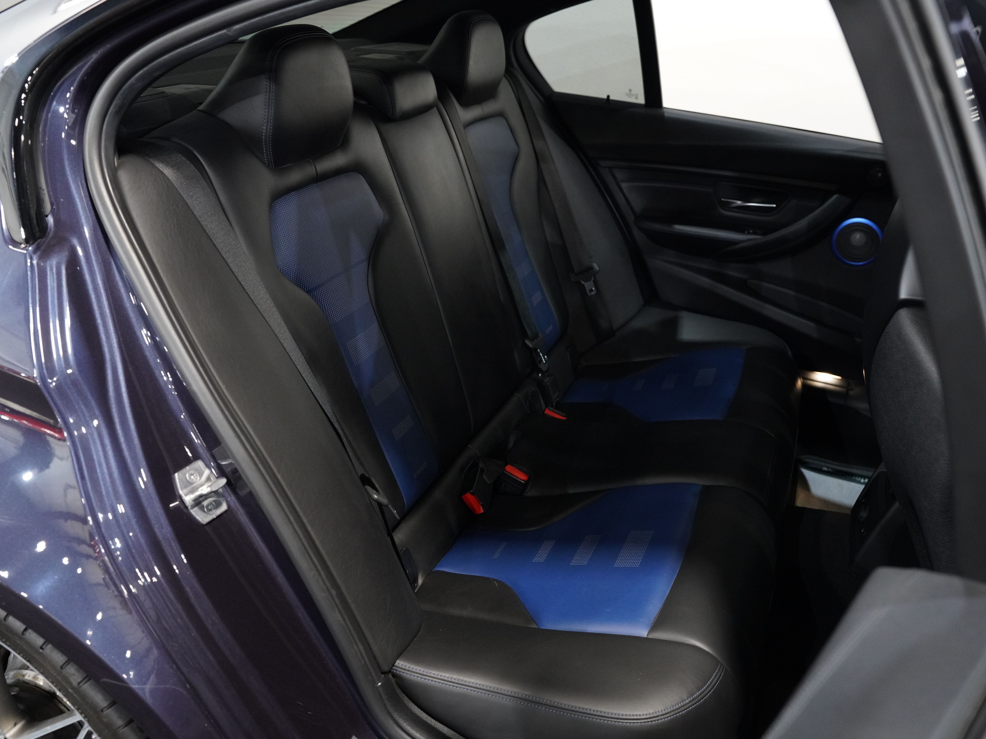 MACAO BLUE METALLIC, 2017 BMW M3 Image 39