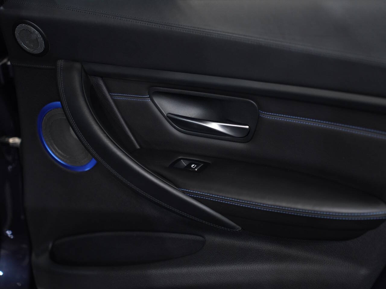 MACAO BLUE METALLIC, 2017 BMW M3 Image 26