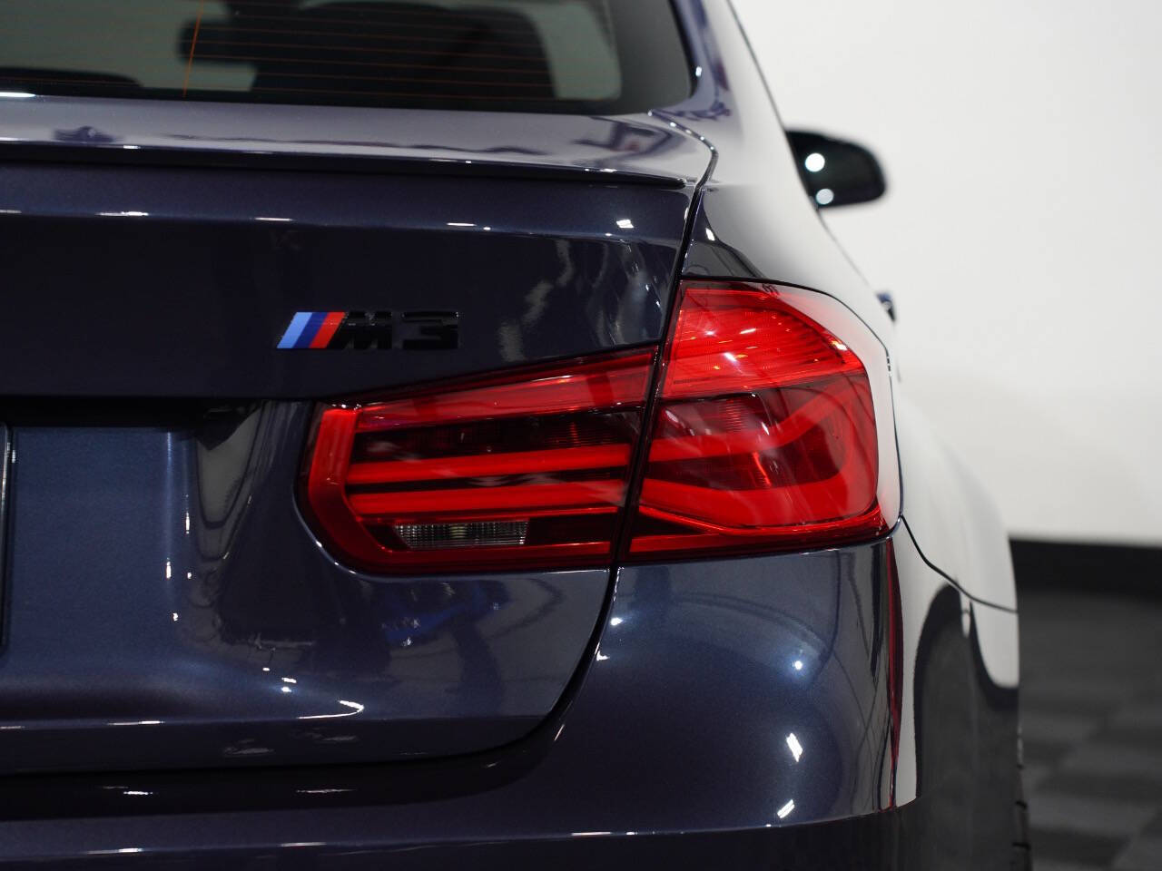 MACAO BLUE METALLIC, 2017 BMW M3 Image 18