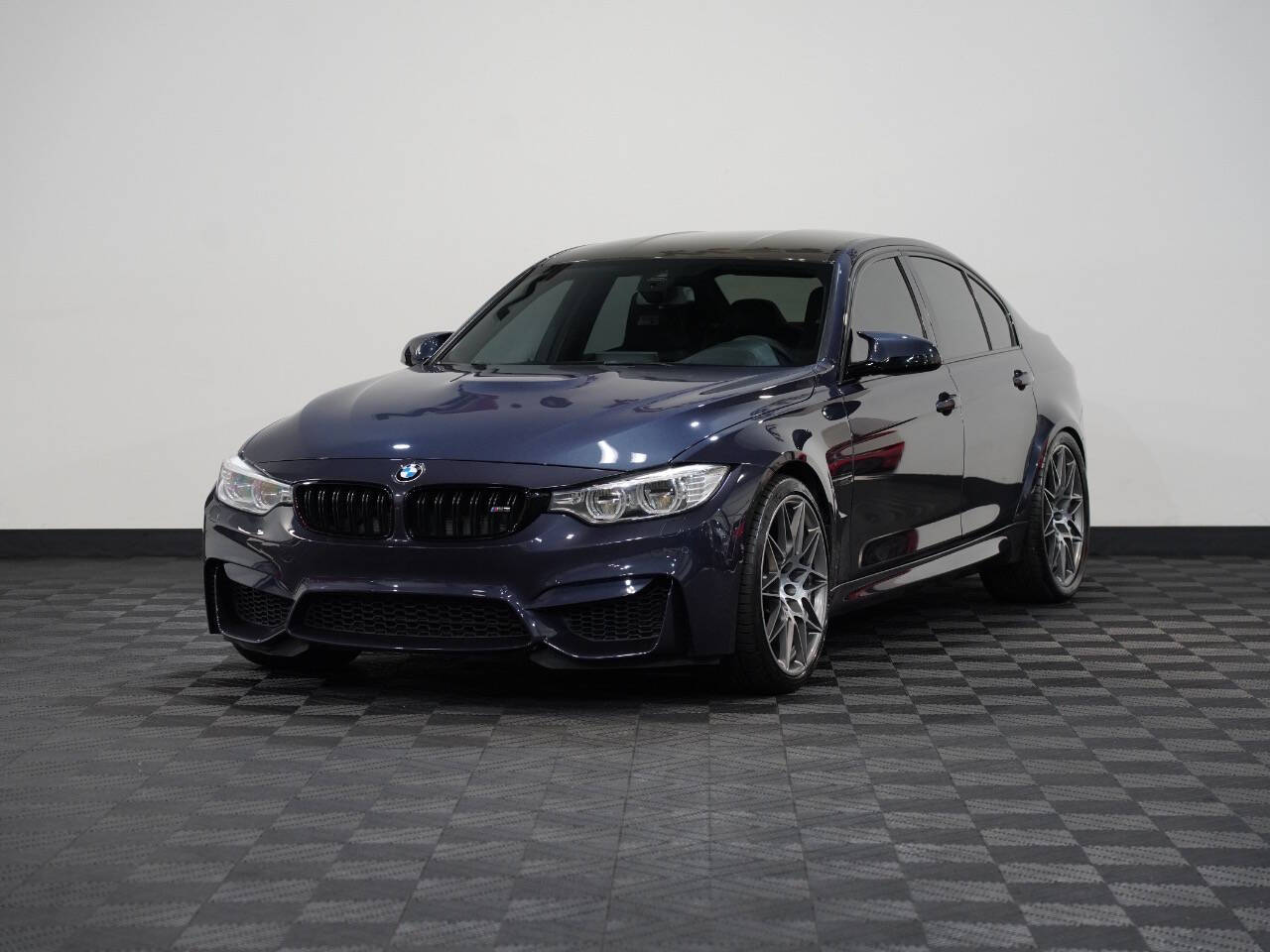 MACAO BLUE METALLIC, 2017 BMW M3 Image 3