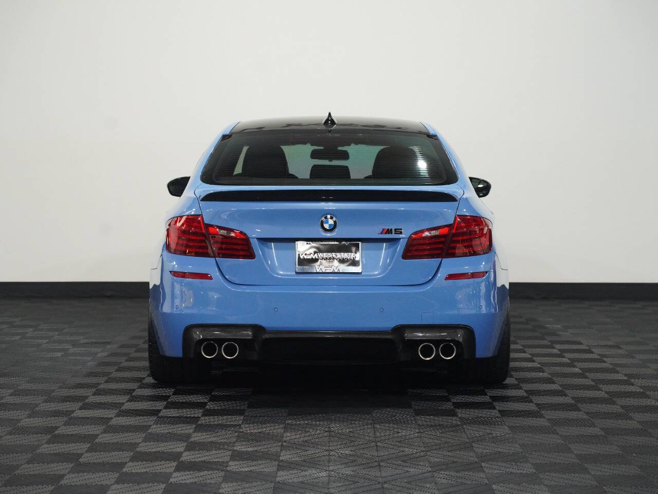 YAS MARINA BLUE, 2013 BMW M5 Image 7
