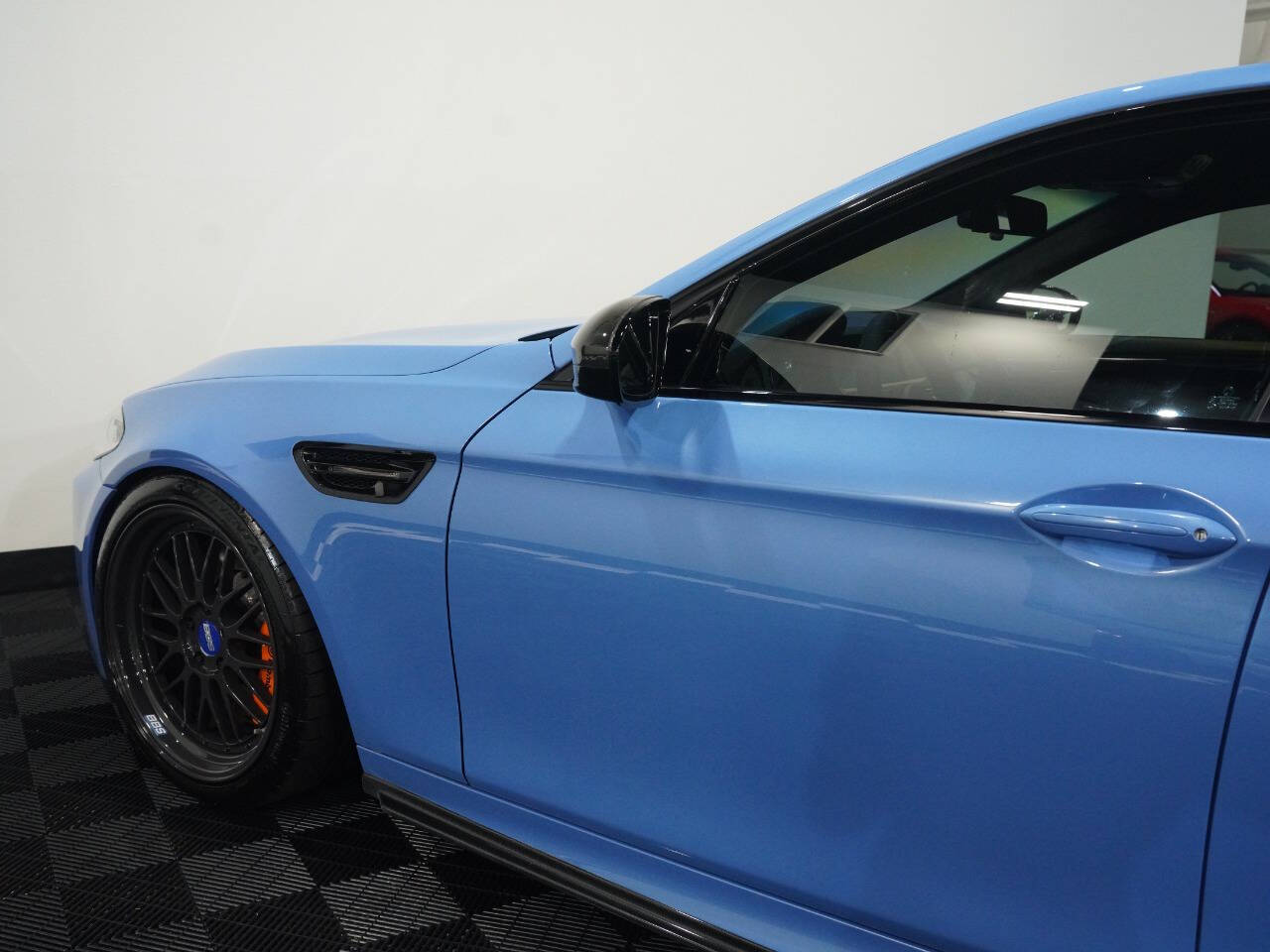 YAS MARINA BLUE, 2013 BMW M5 Image 22