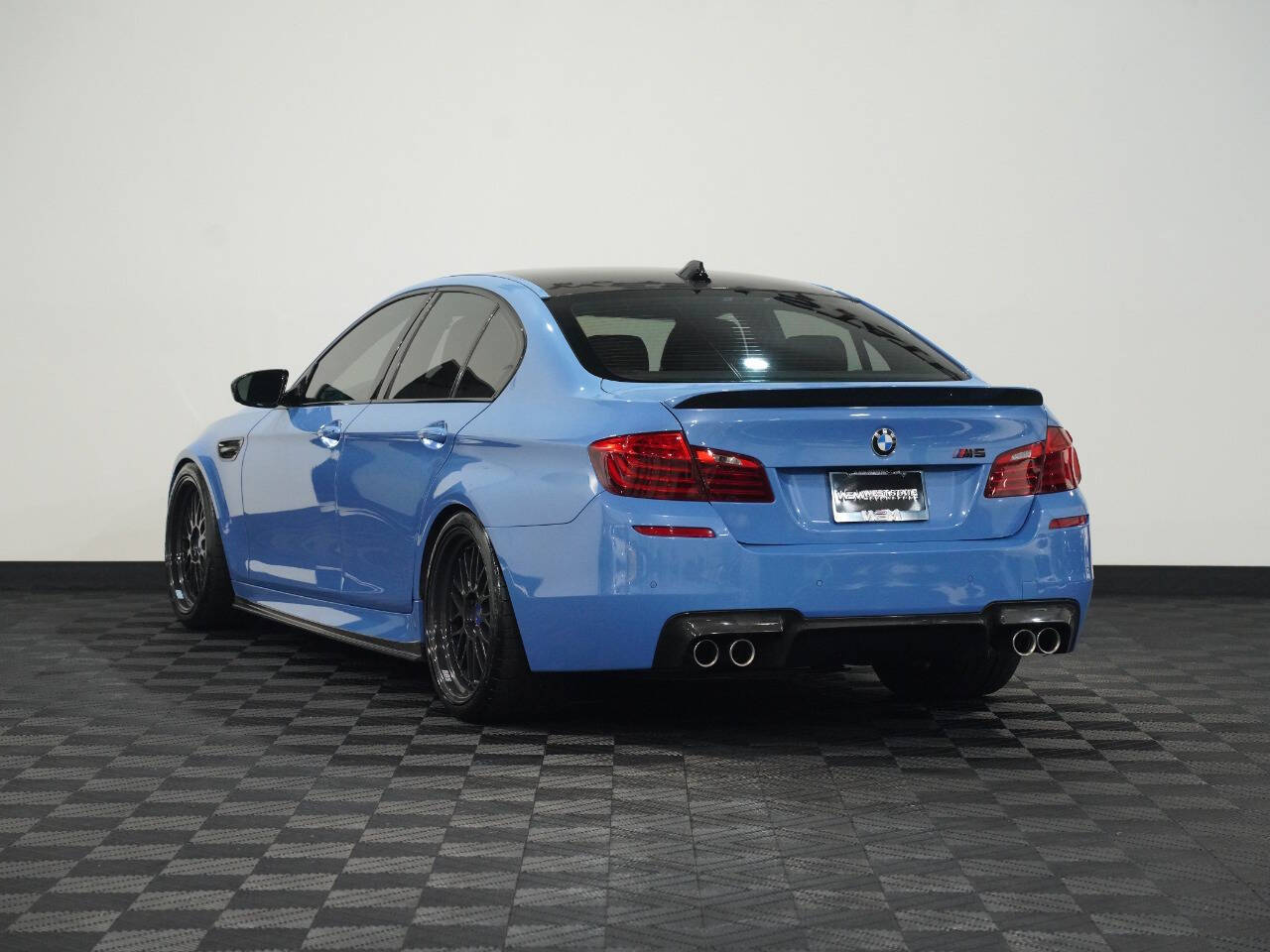 YAS MARINA BLUE, 2013 BMW M5 Image 8