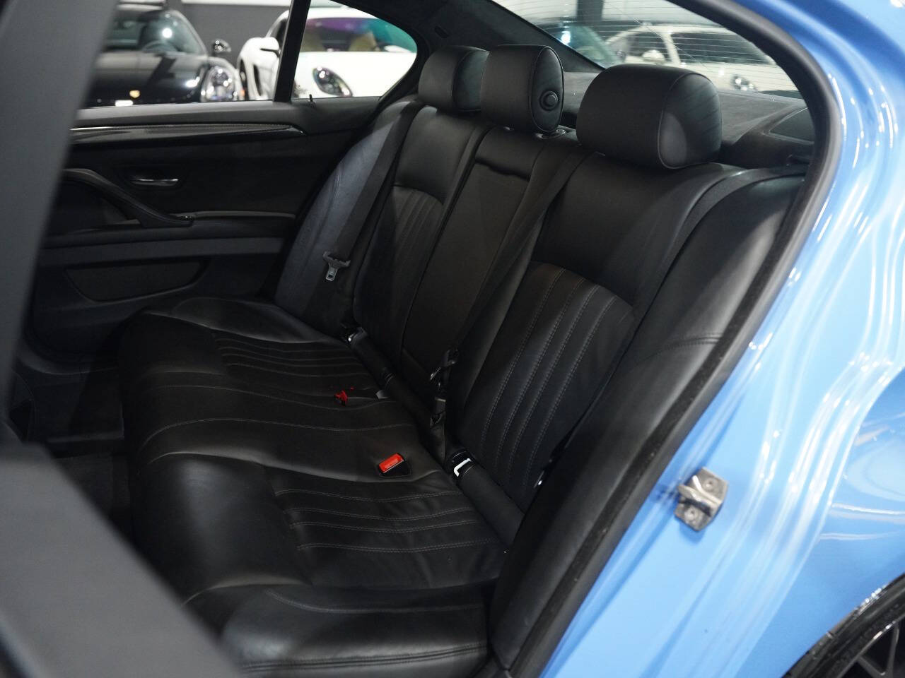 YAS MARINA BLUE, 2013 BMW M5 Image 41