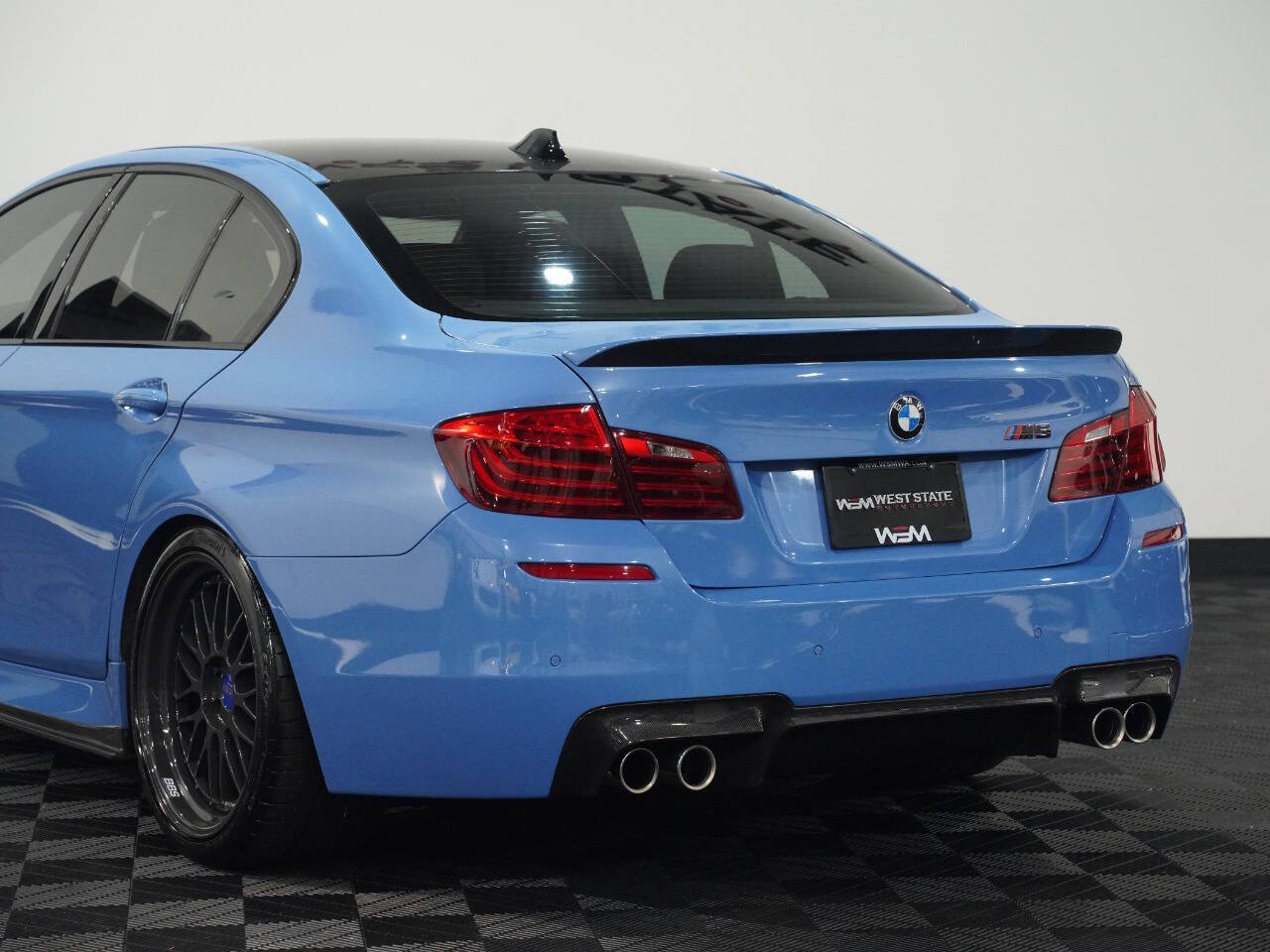 YAS MARINA BLUE, 2013 BMW M5 Image 18