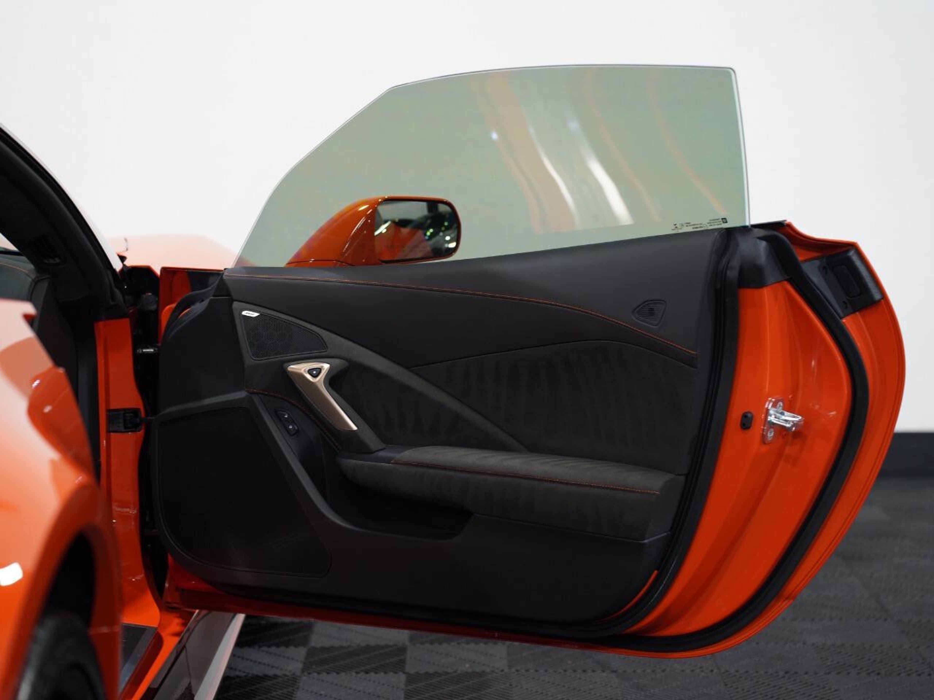 SEBRING ORANGE TINTCOAT, 2019 CHEVROLET CORVETTE Image 31