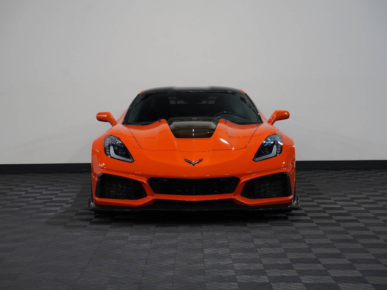 SEBRING ORANGE TINTCOAT, 2019 CHEVROLET CORVETTE Image 4