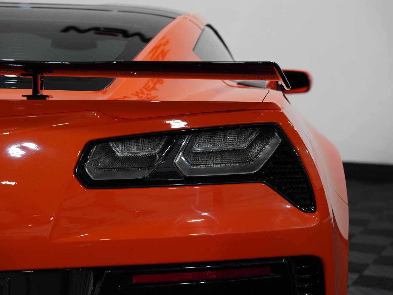 SEBRING ORANGE TINTCOAT, 2019 CHEVROLET CORVETTE Image 23