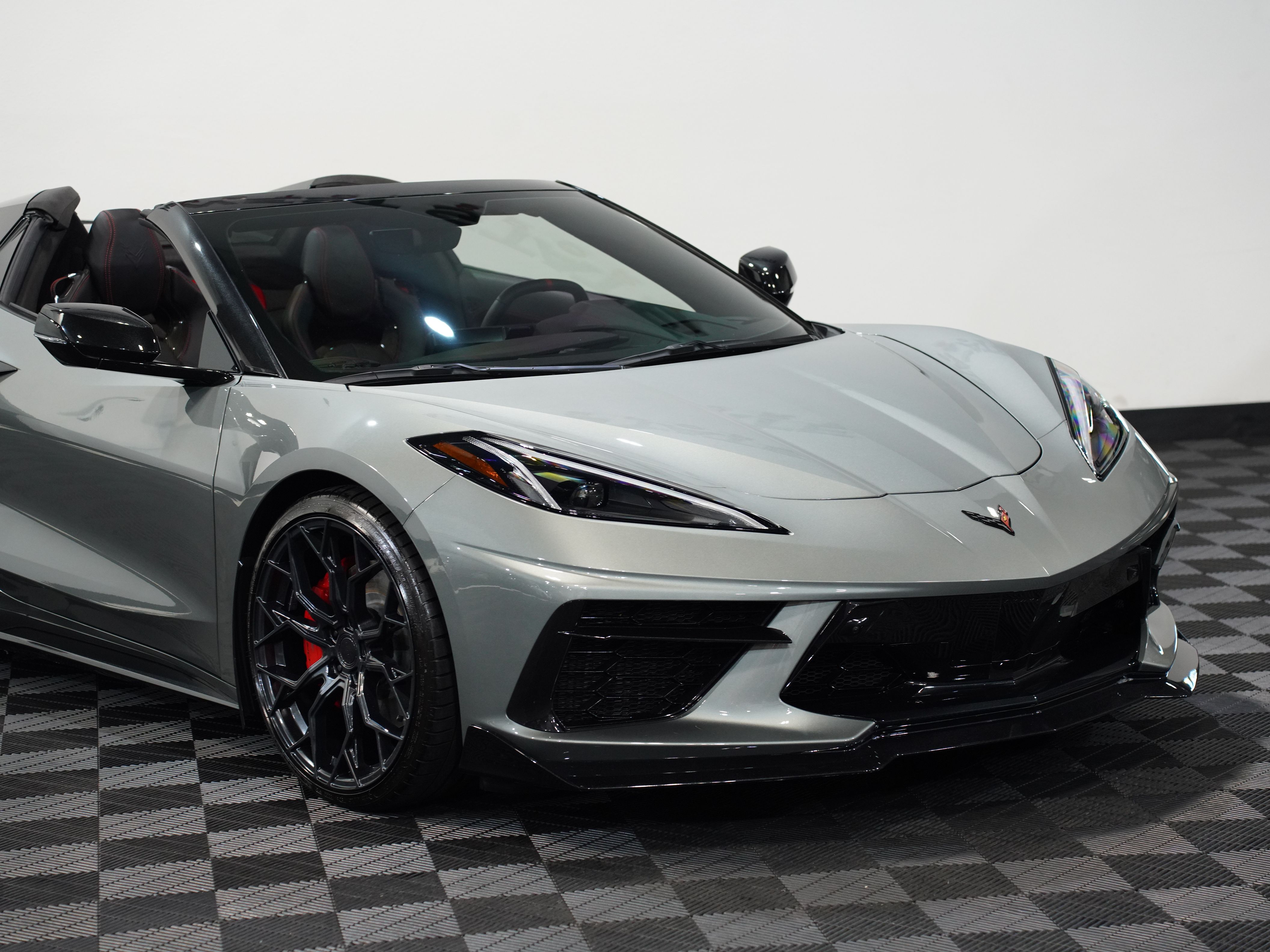 GRAY, 2022 CHEVROLET CORVETTE Image 10