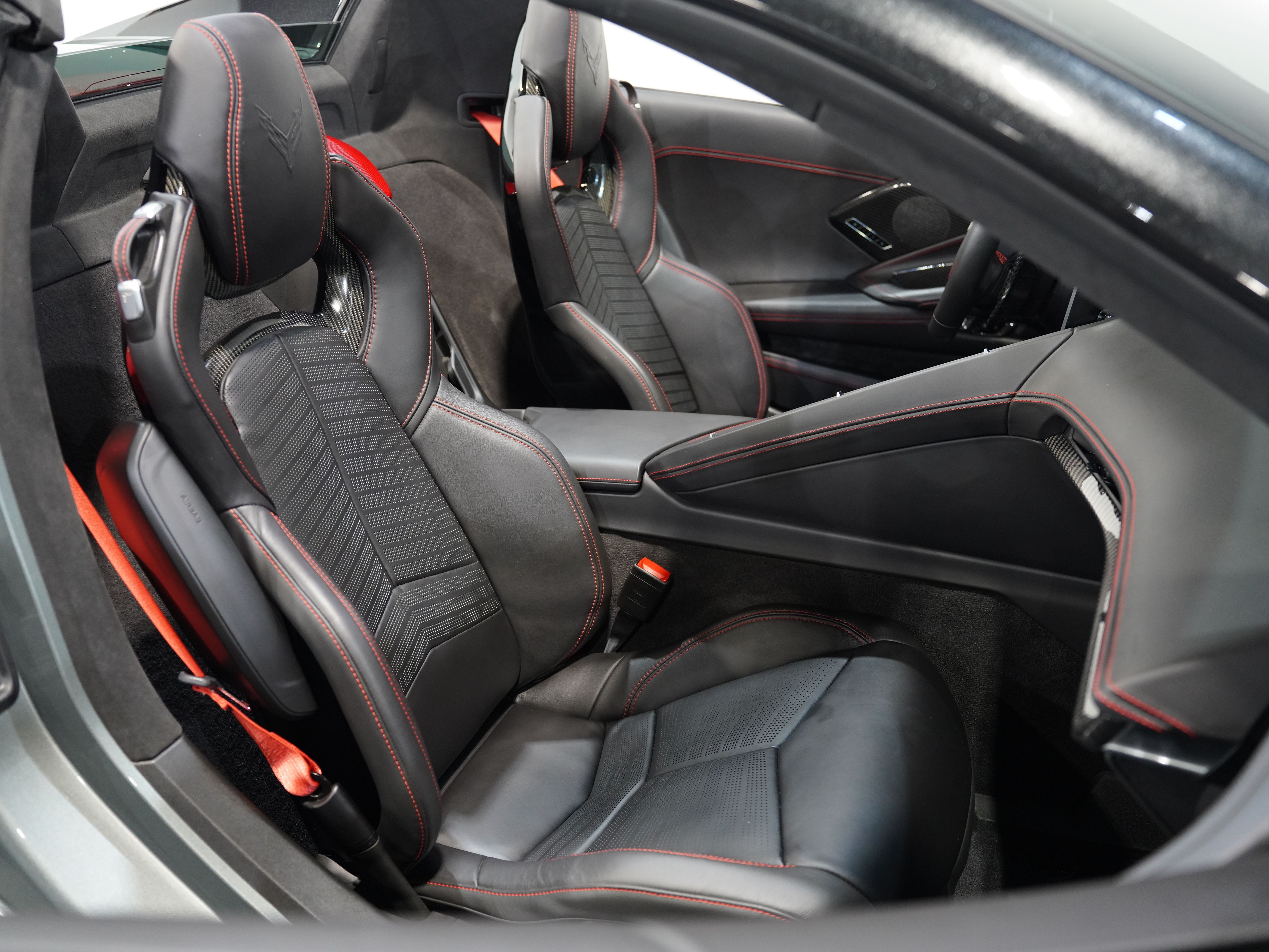 GRAY, 2022 CHEVROLET CORVETTE Image 34