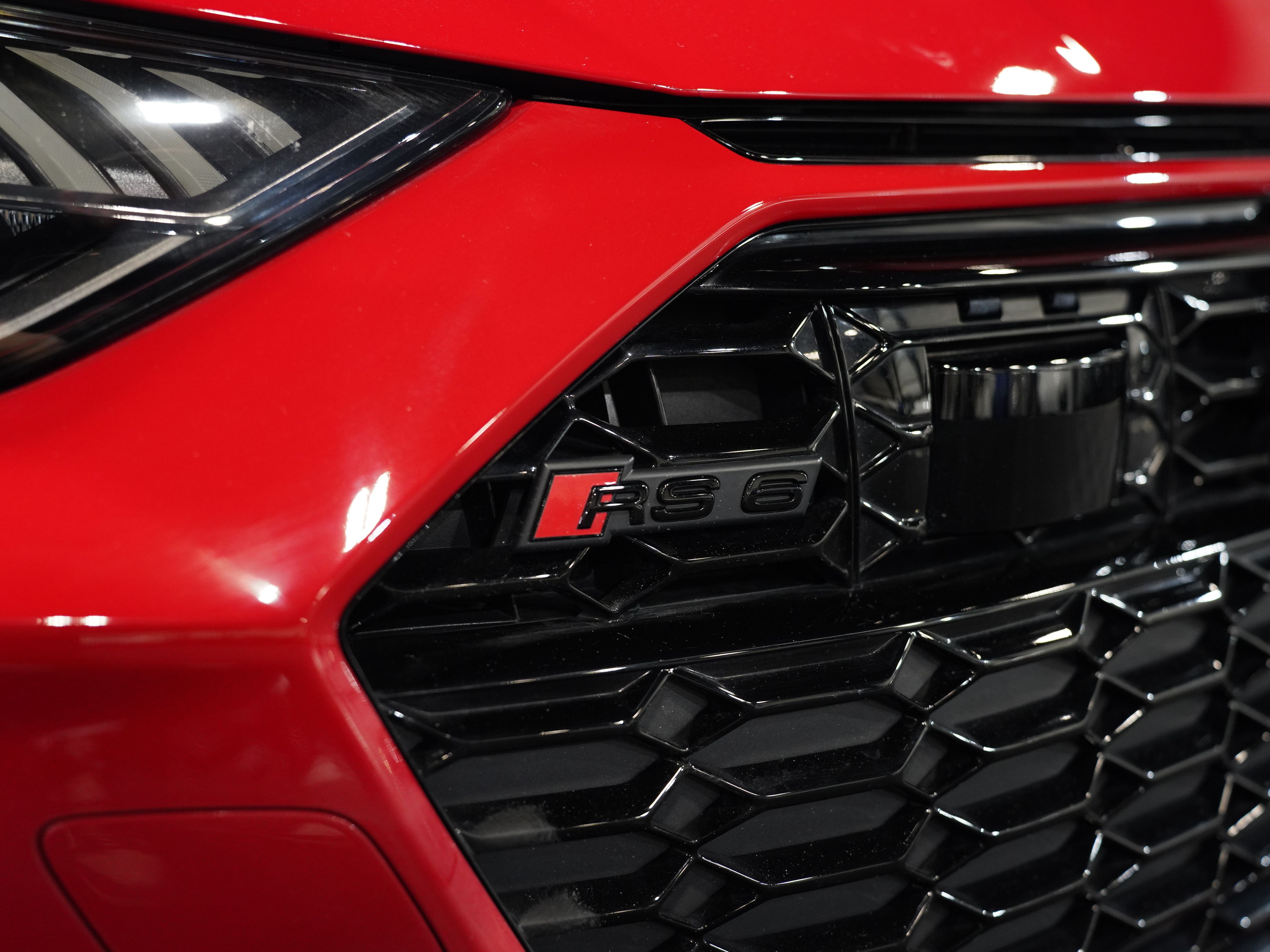 2021 AUDI RS 6 Image 13