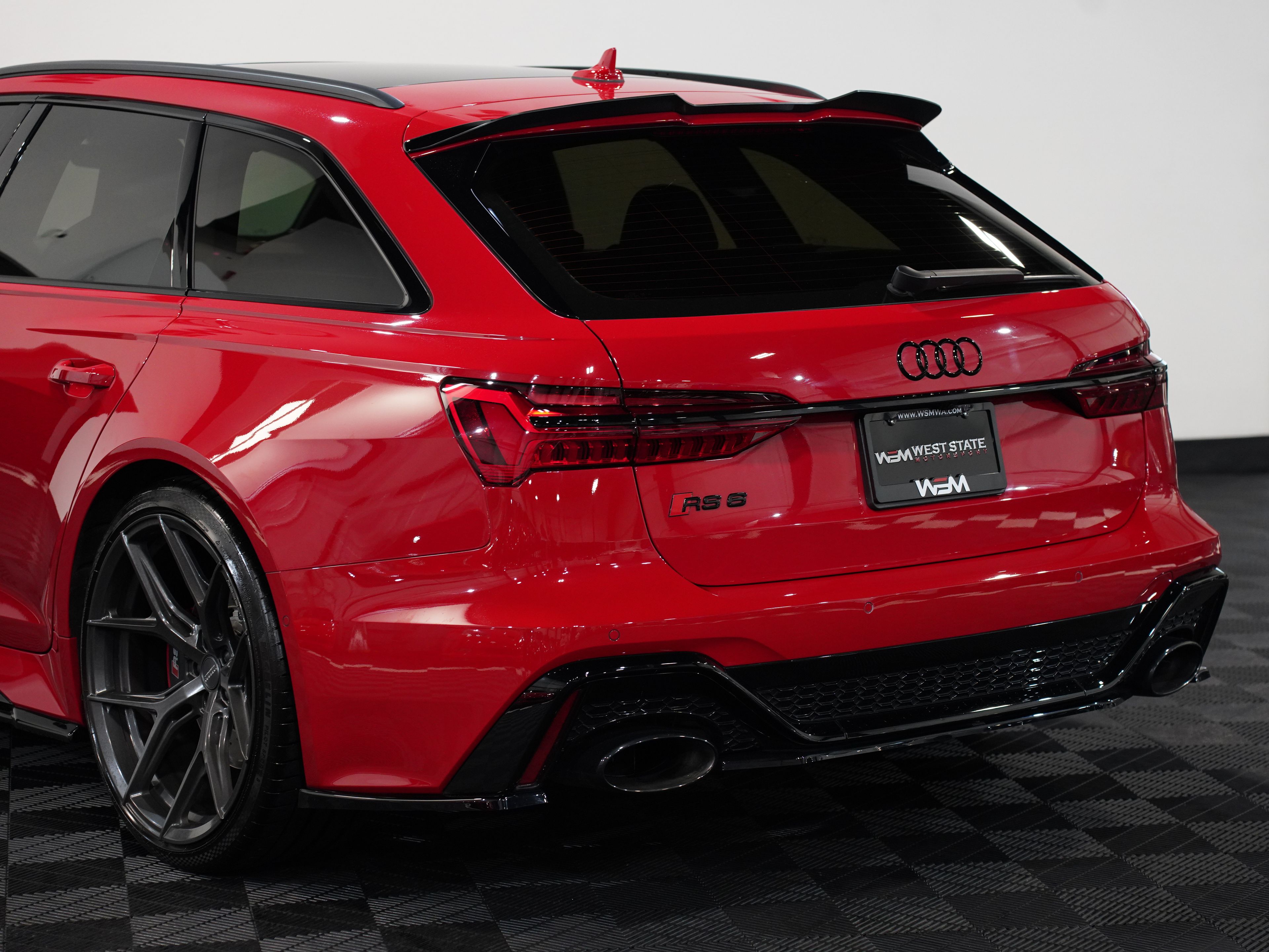 2021 AUDI RS 6 Image 17