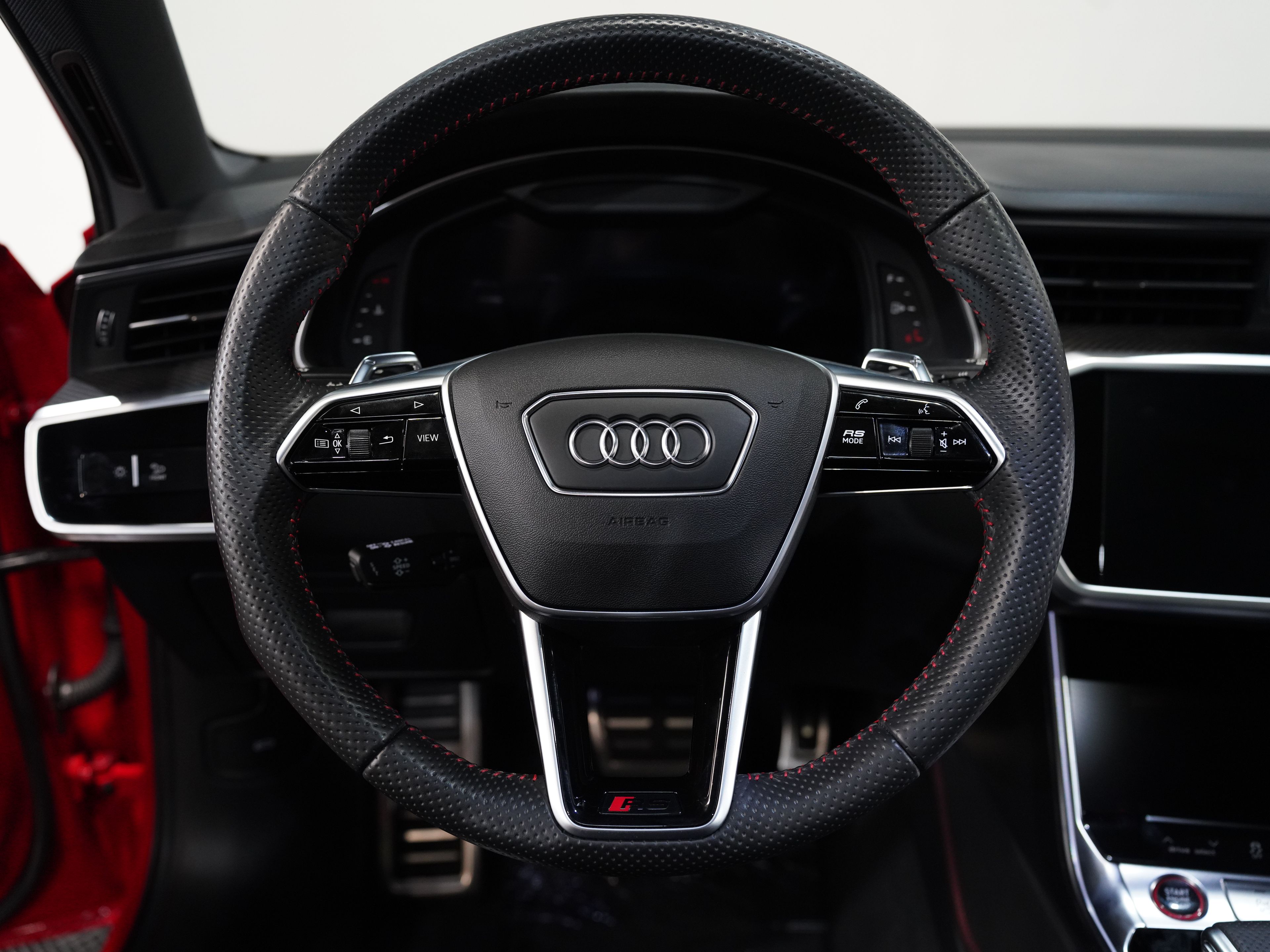 2021 AUDI RS 6 Image 42
