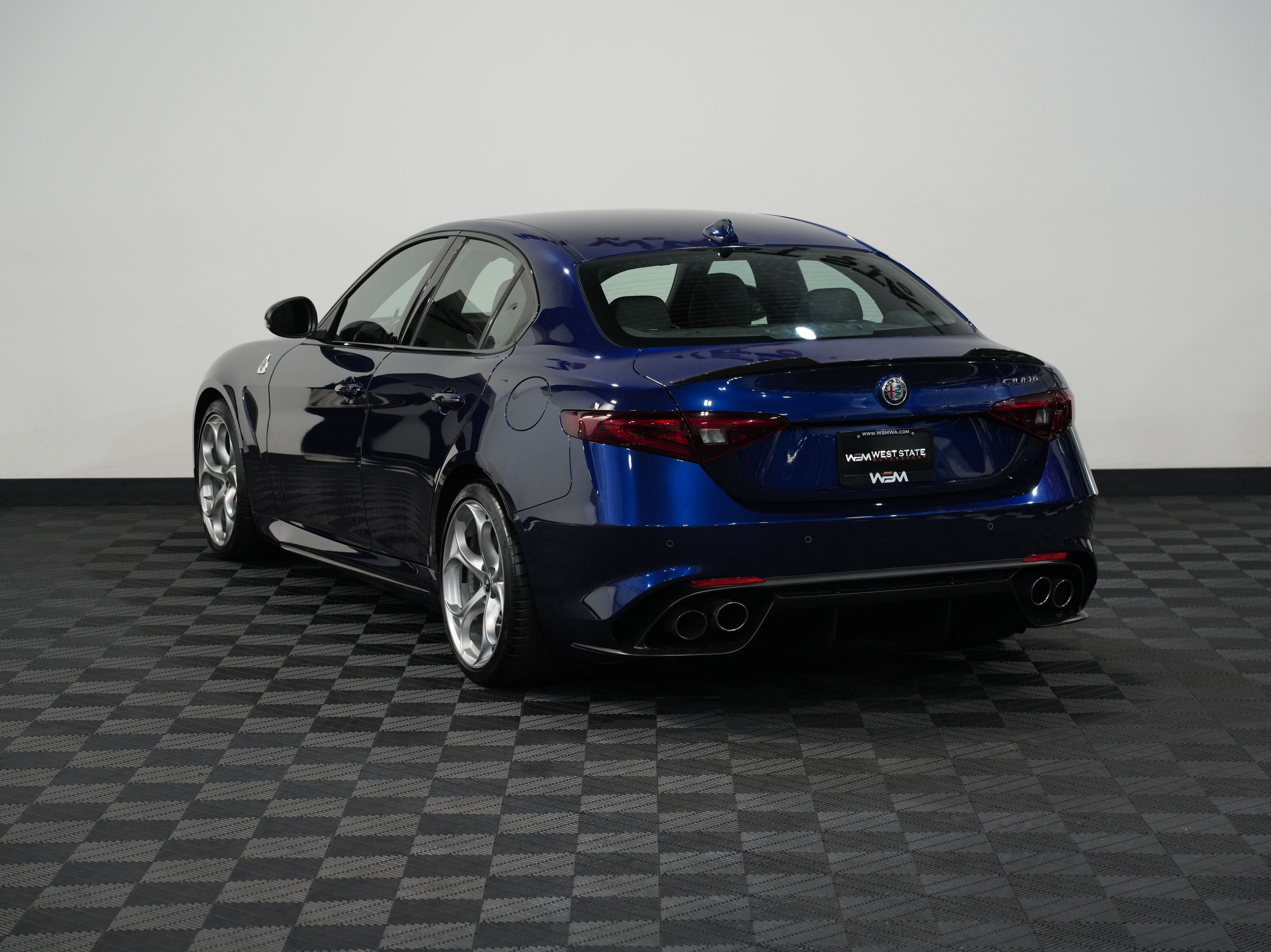 2017 ALFA ROMEO GIULIA Image 8