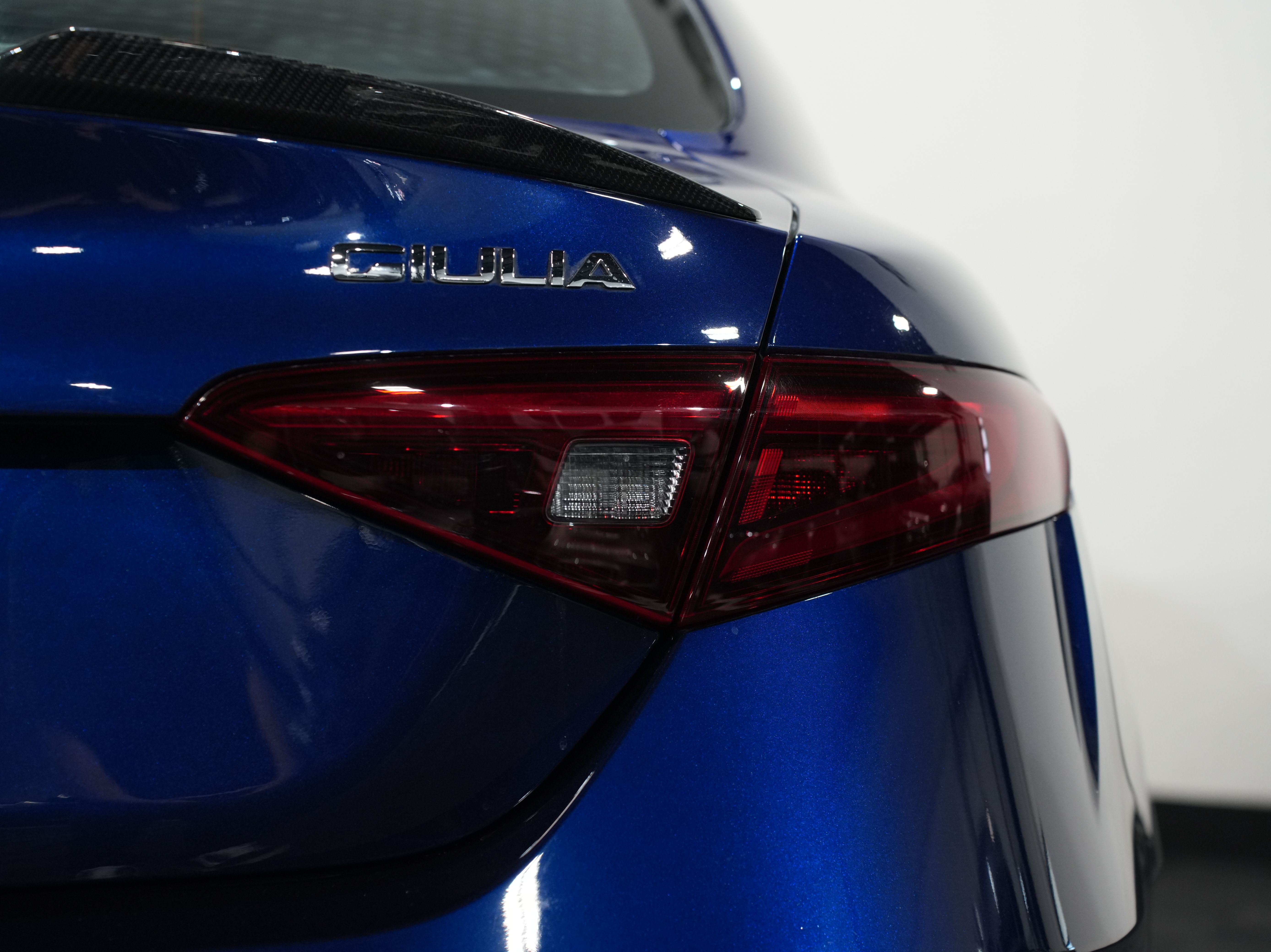 2017 ALFA ROMEO GIULIA Image 19