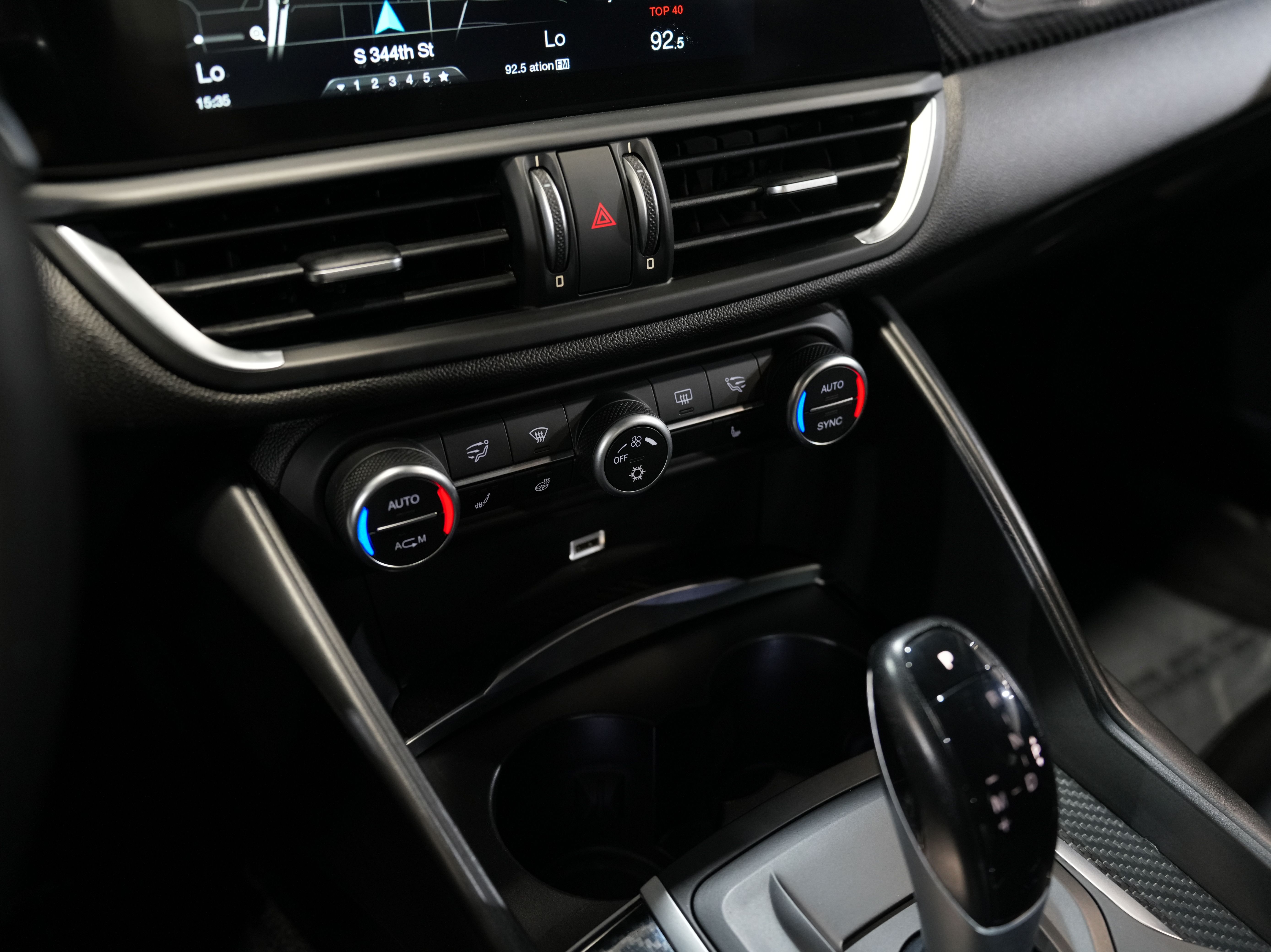 2017 ALFA ROMEO GIULIA Image 50