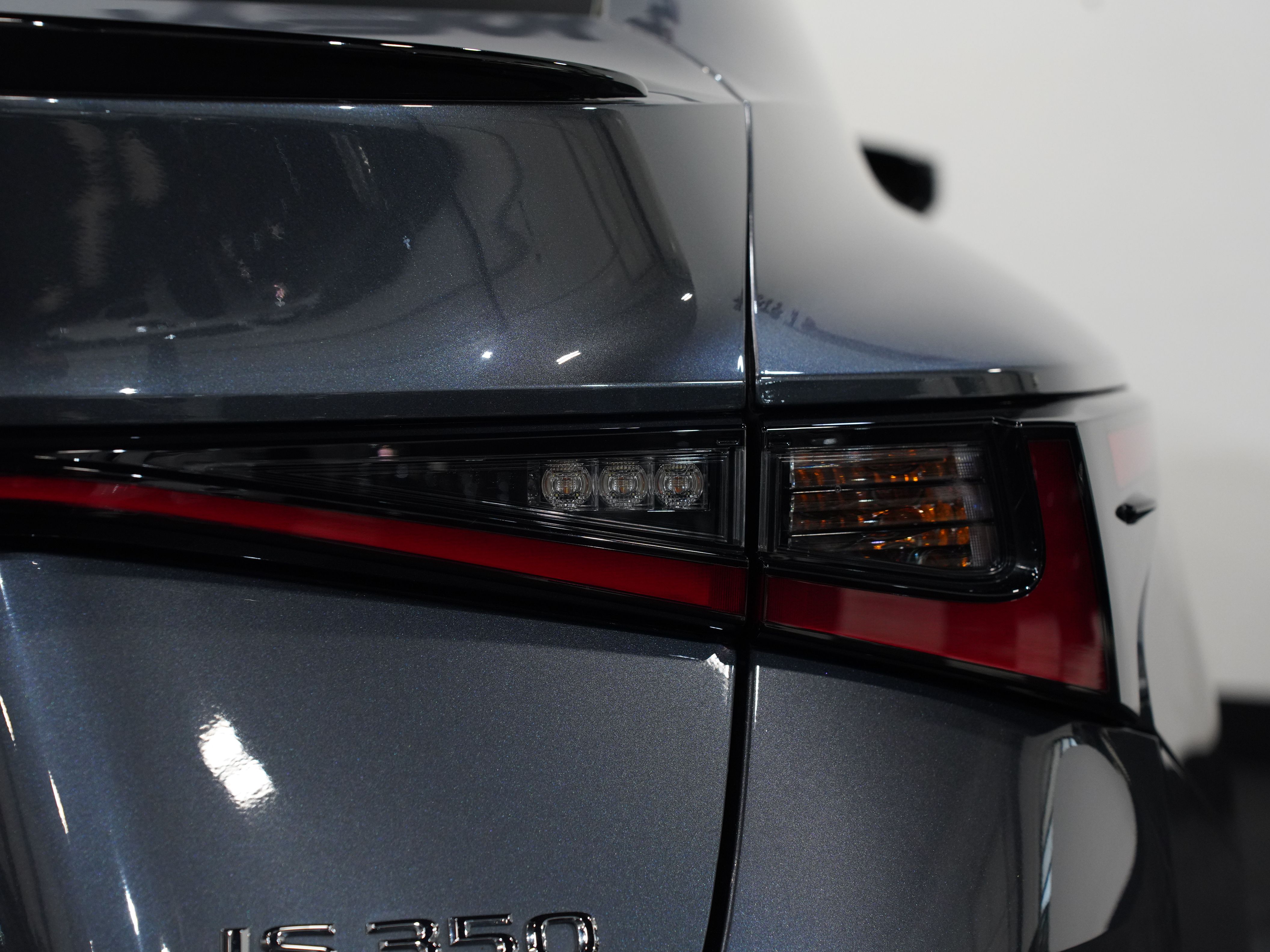 GRAY, 2021 LEXUS IS Image 17