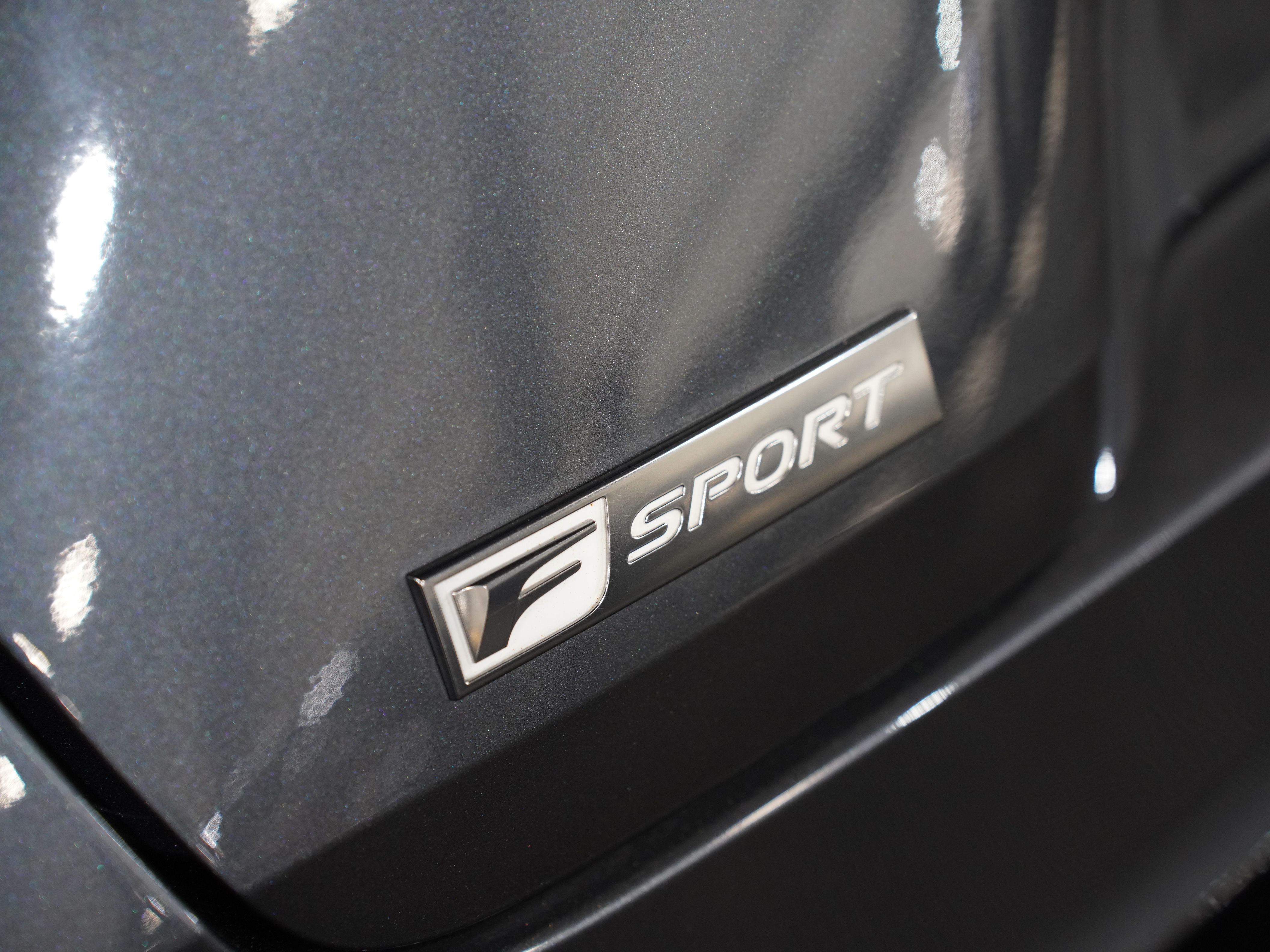 GRAY, 2021 LEXUS IS Image 19