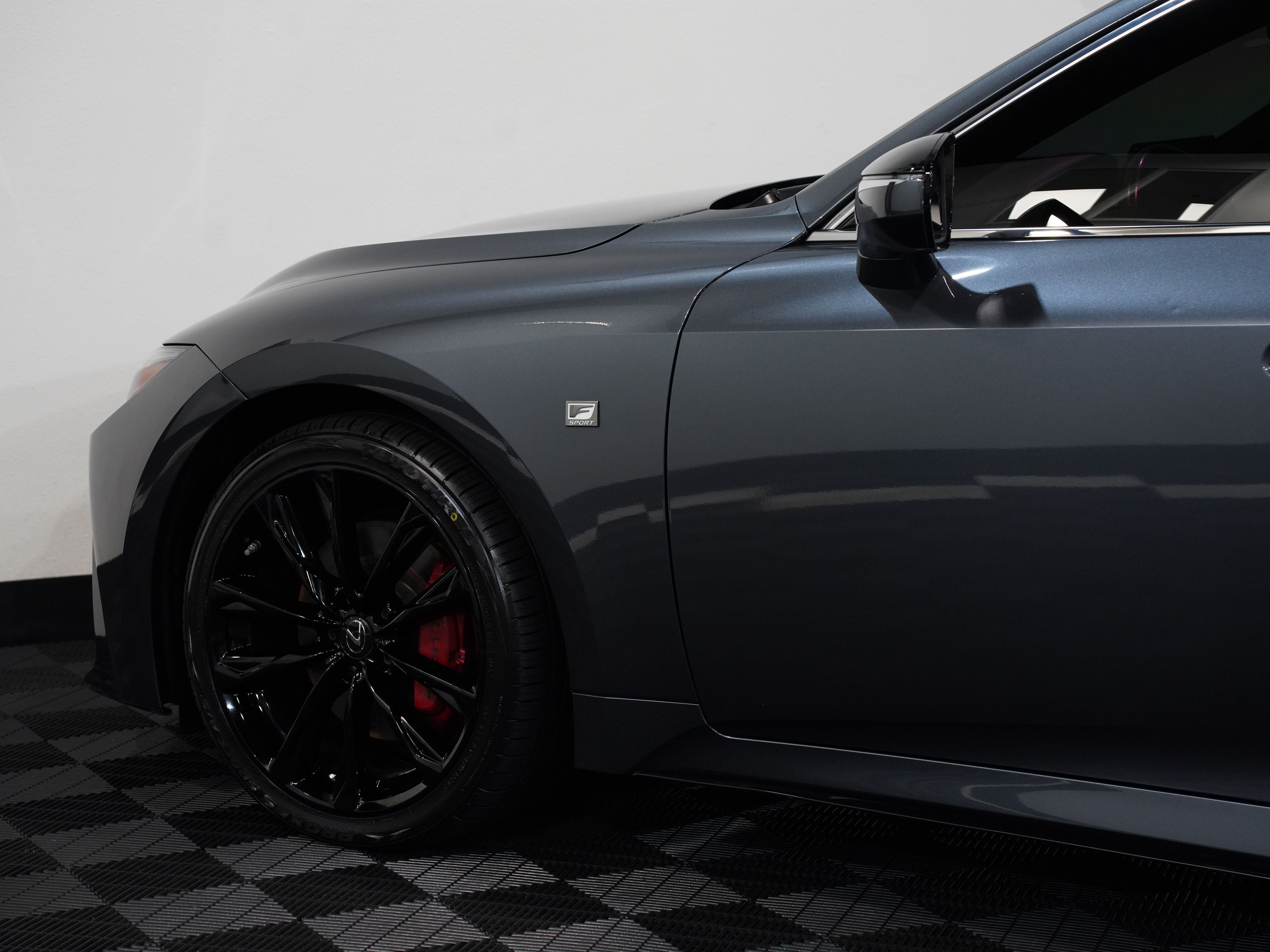 GRAY, 2021 LEXUS IS Image 20