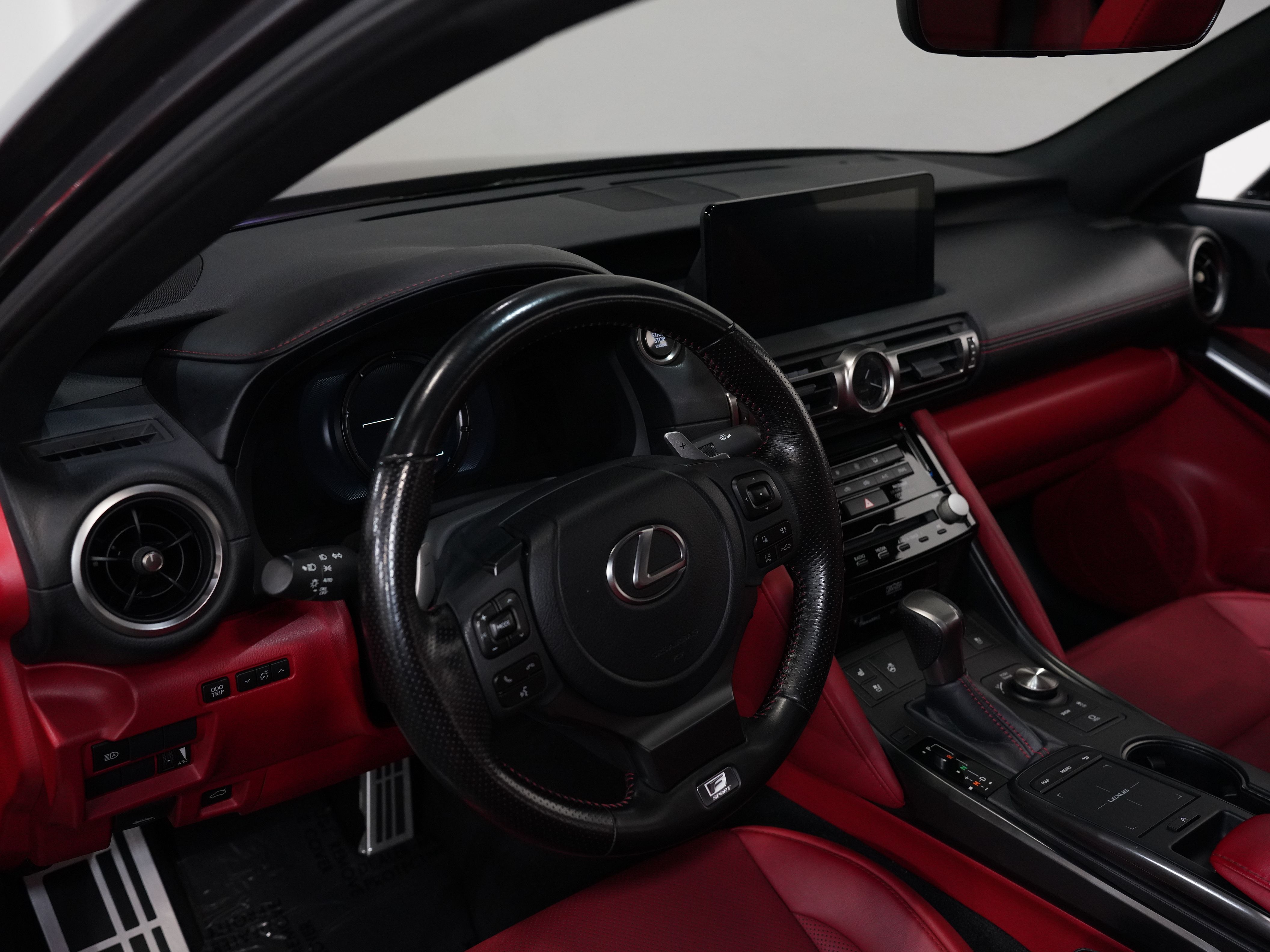 GRAY, 2021 LEXUS IS Image 32