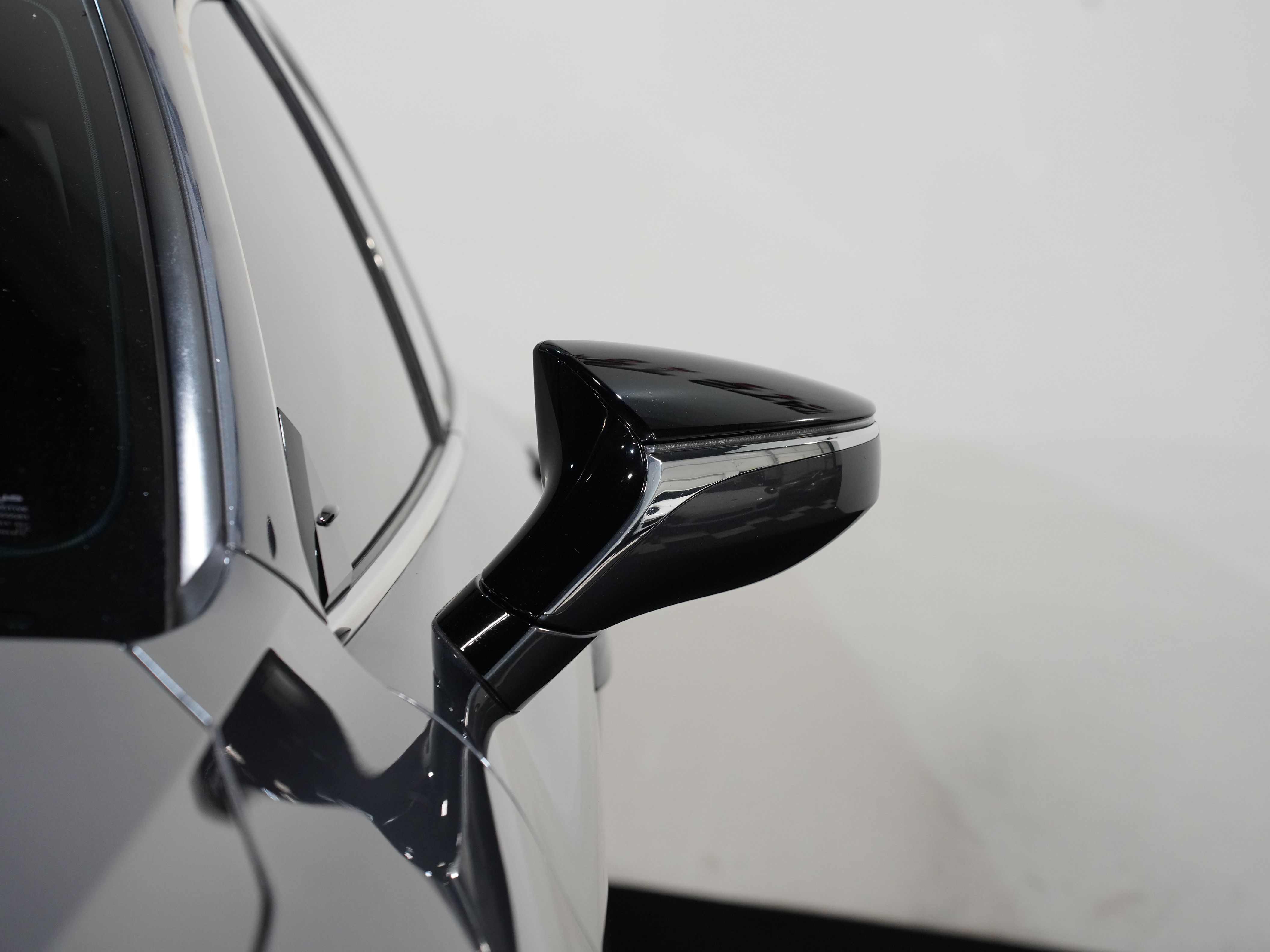 GRAY, 2021 LEXUS IS Image 11